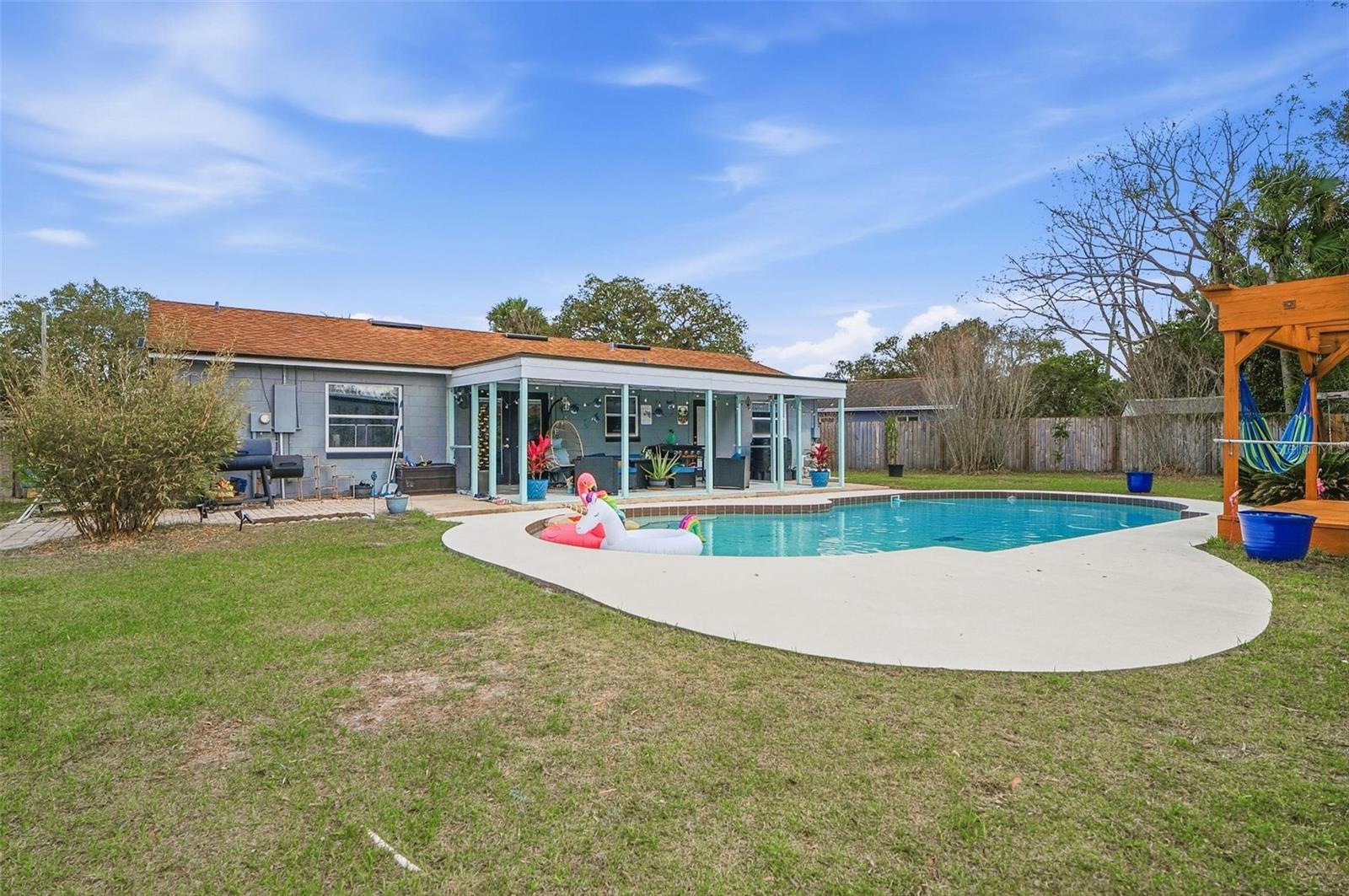 Image 29 of 52 For 428 Longwood Circle