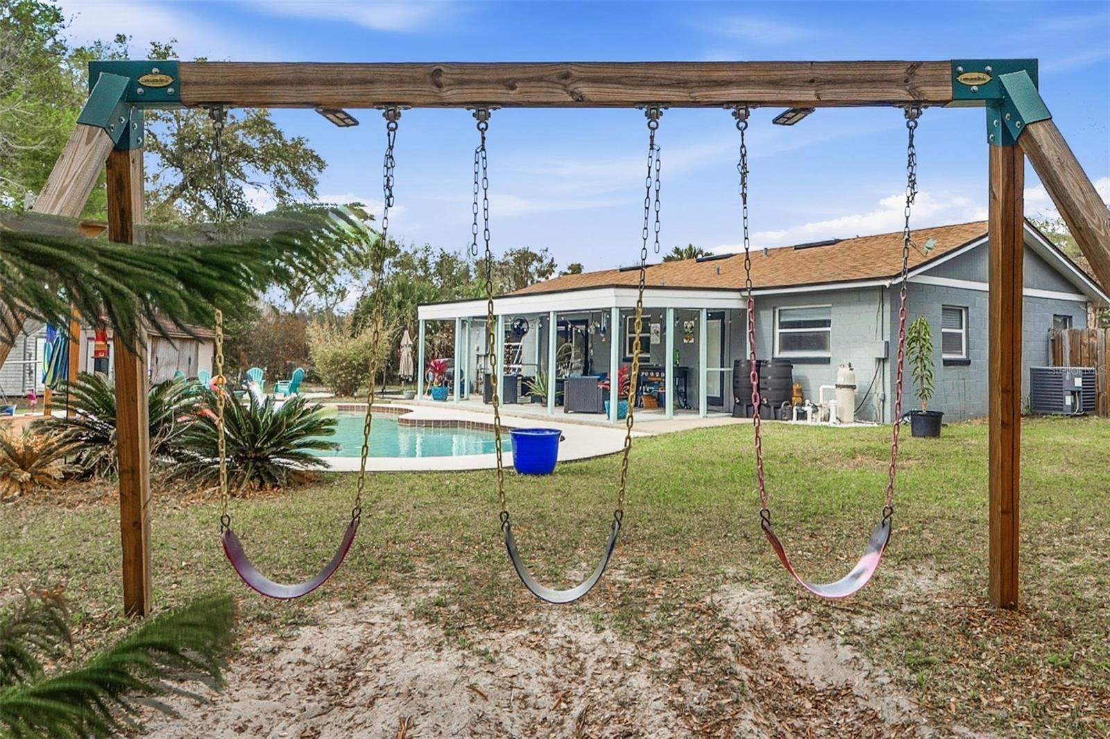 Image 30 of 52 For 428 Longwood Circle