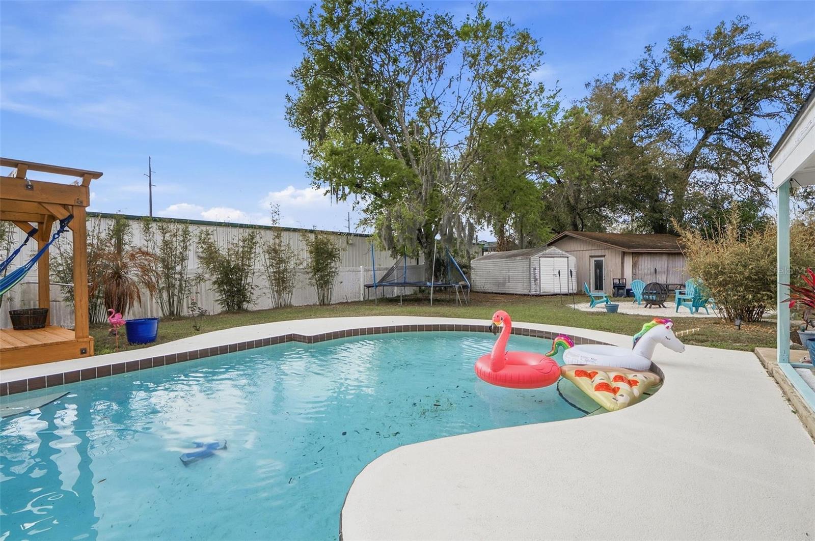 Image 33 of 52 For 428 Longwood Circle