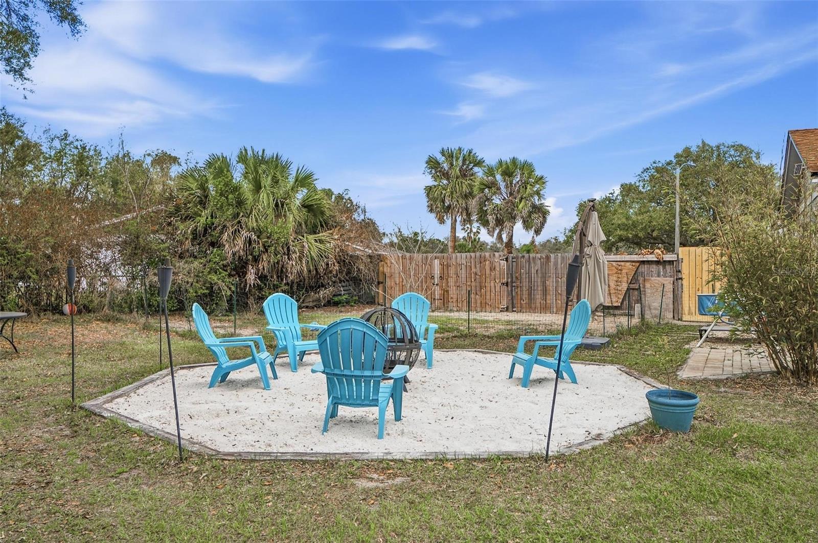 Image 36 of 52 For 428 Longwood Circle