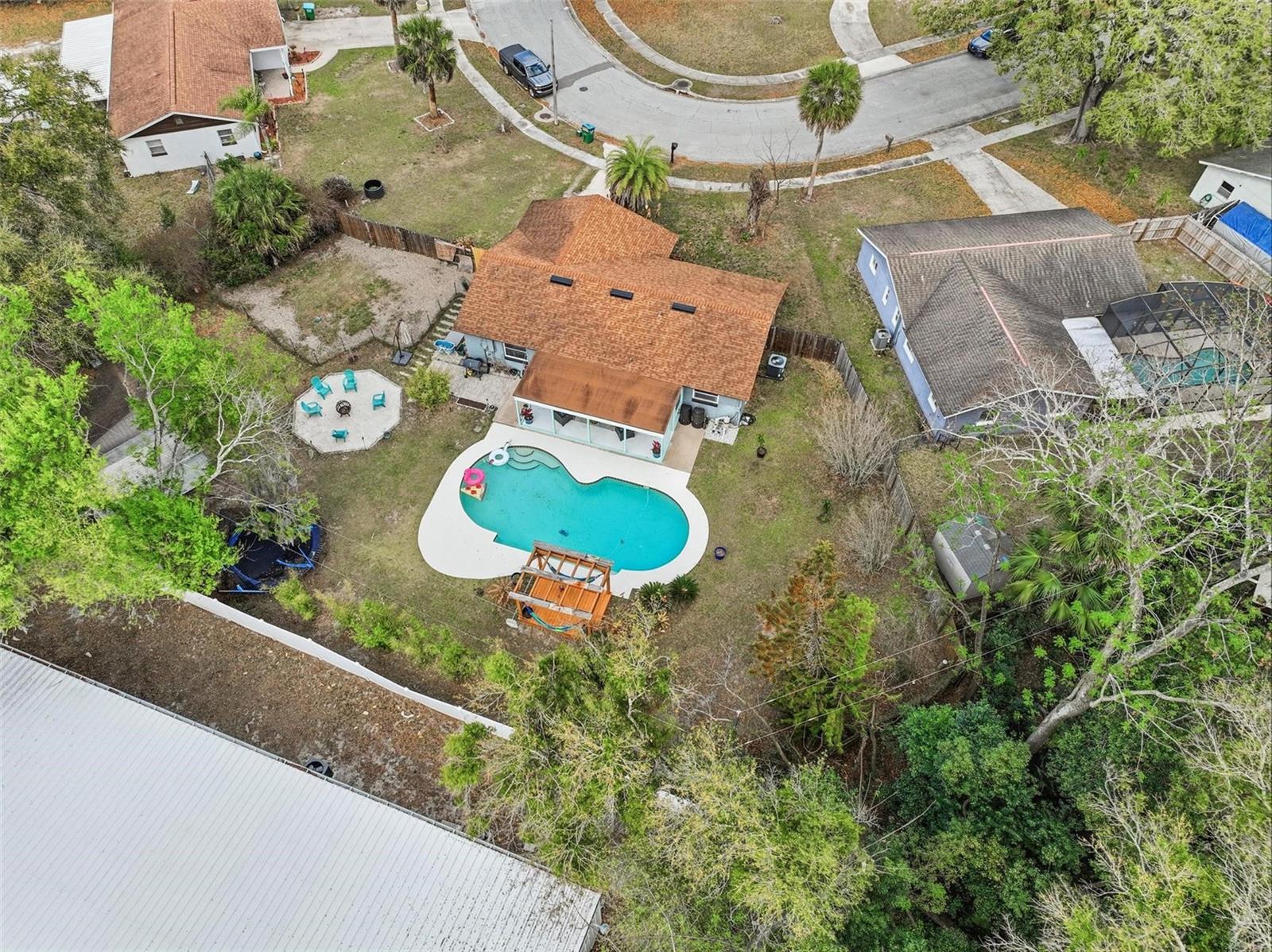 Image 37 of 52 For 428 Longwood Circle