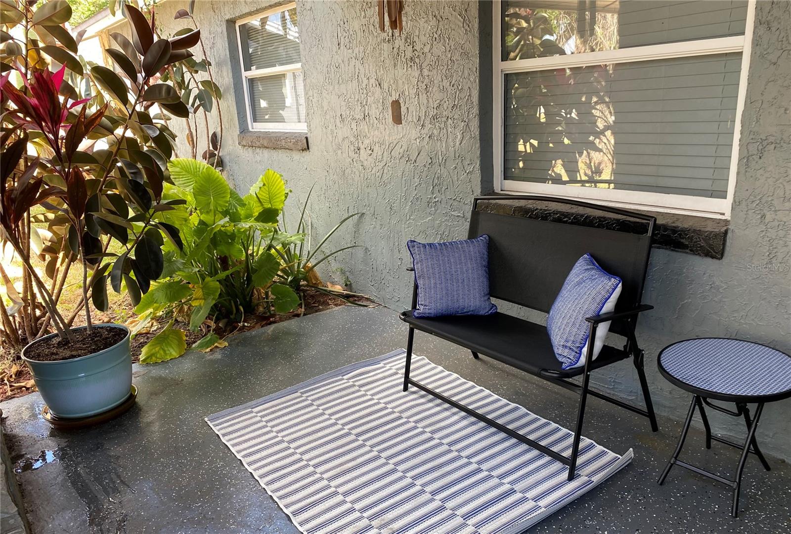 Image 4 of 52 For 428 Longwood Circle