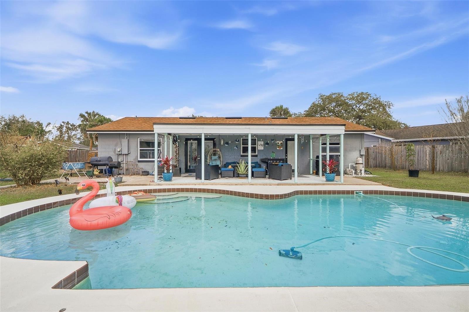 Image 6 of 52 For 428 Longwood Circle