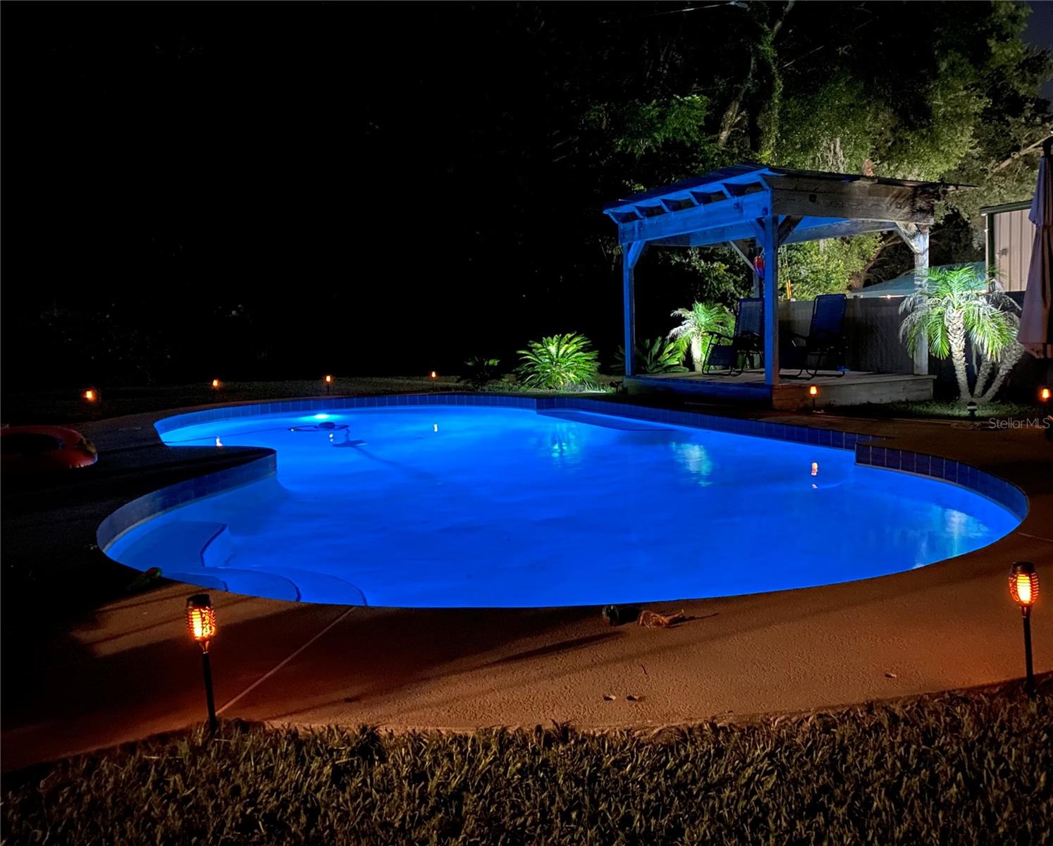 Image 7 of 52 For 428 Longwood Circle