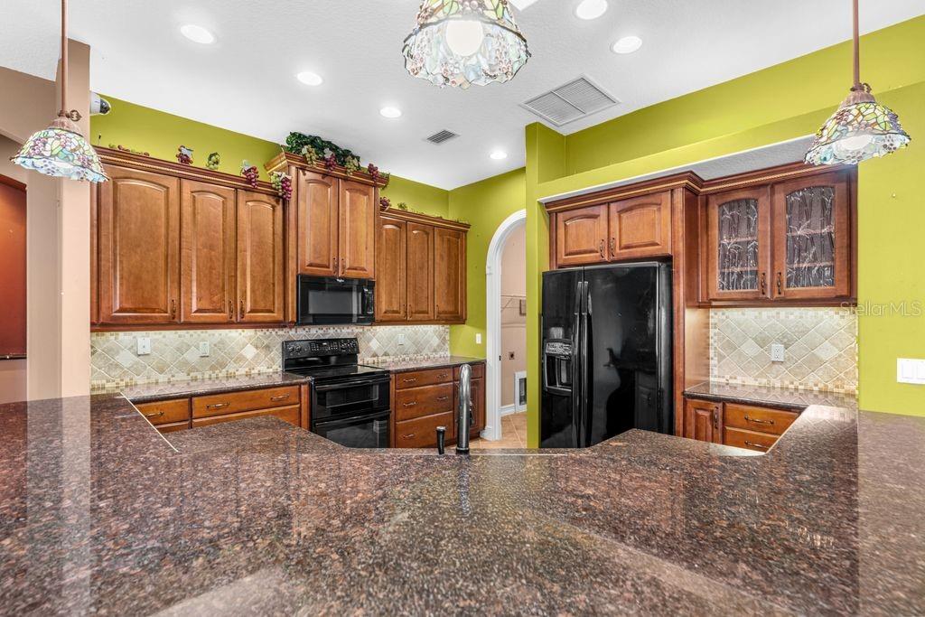 Image 5 of 51 For 19 Ramble Way