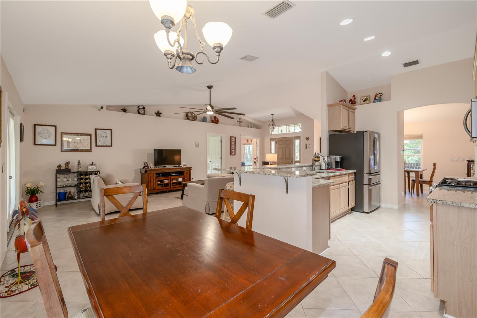 Image 13 of 31 For 633 Art Center Avenue