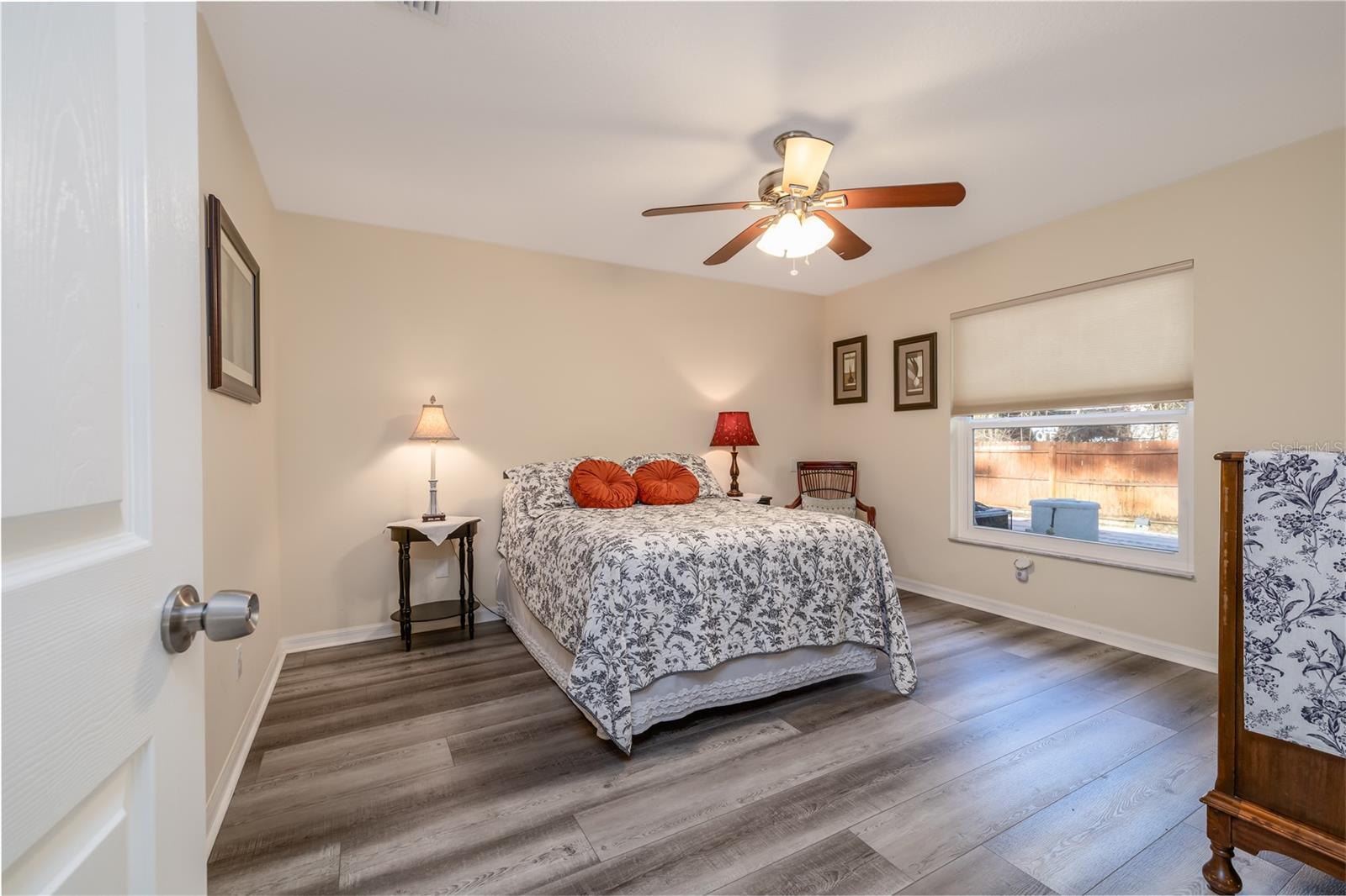 Image 20 of 31 For 633 Art Center Avenue