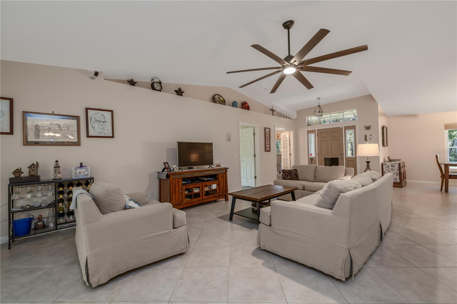 Image 7 of 31 For 633 Art Center Avenue