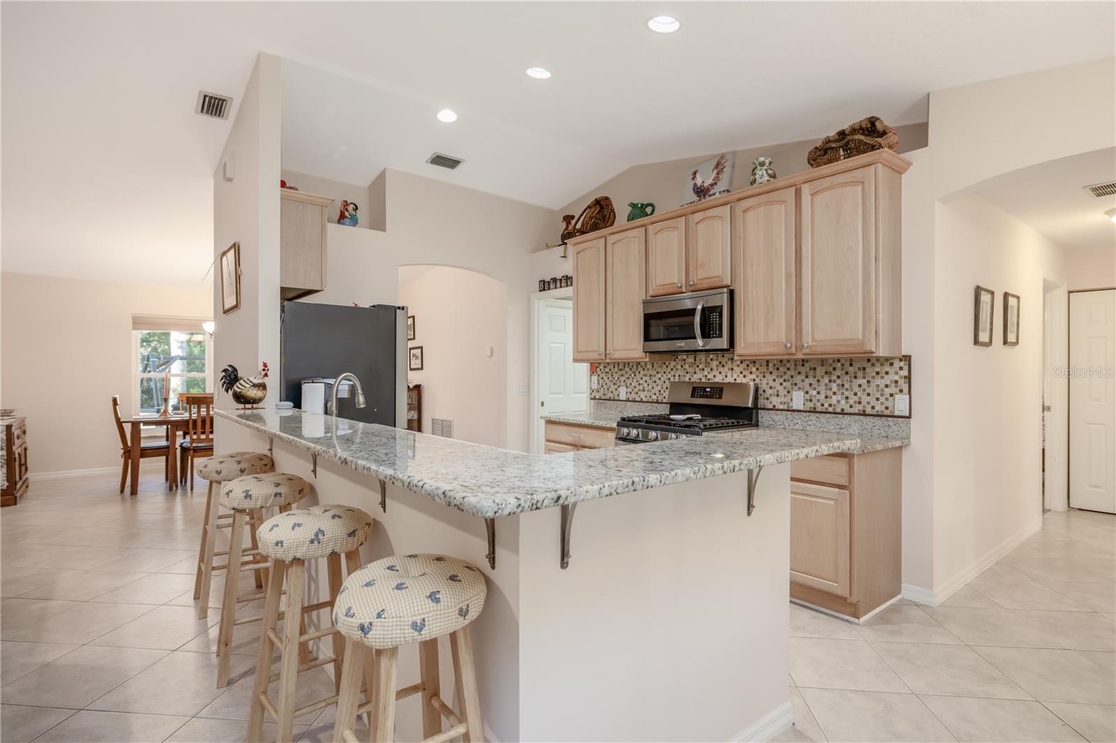 Image 9 of 31 For 633 Art Center Avenue