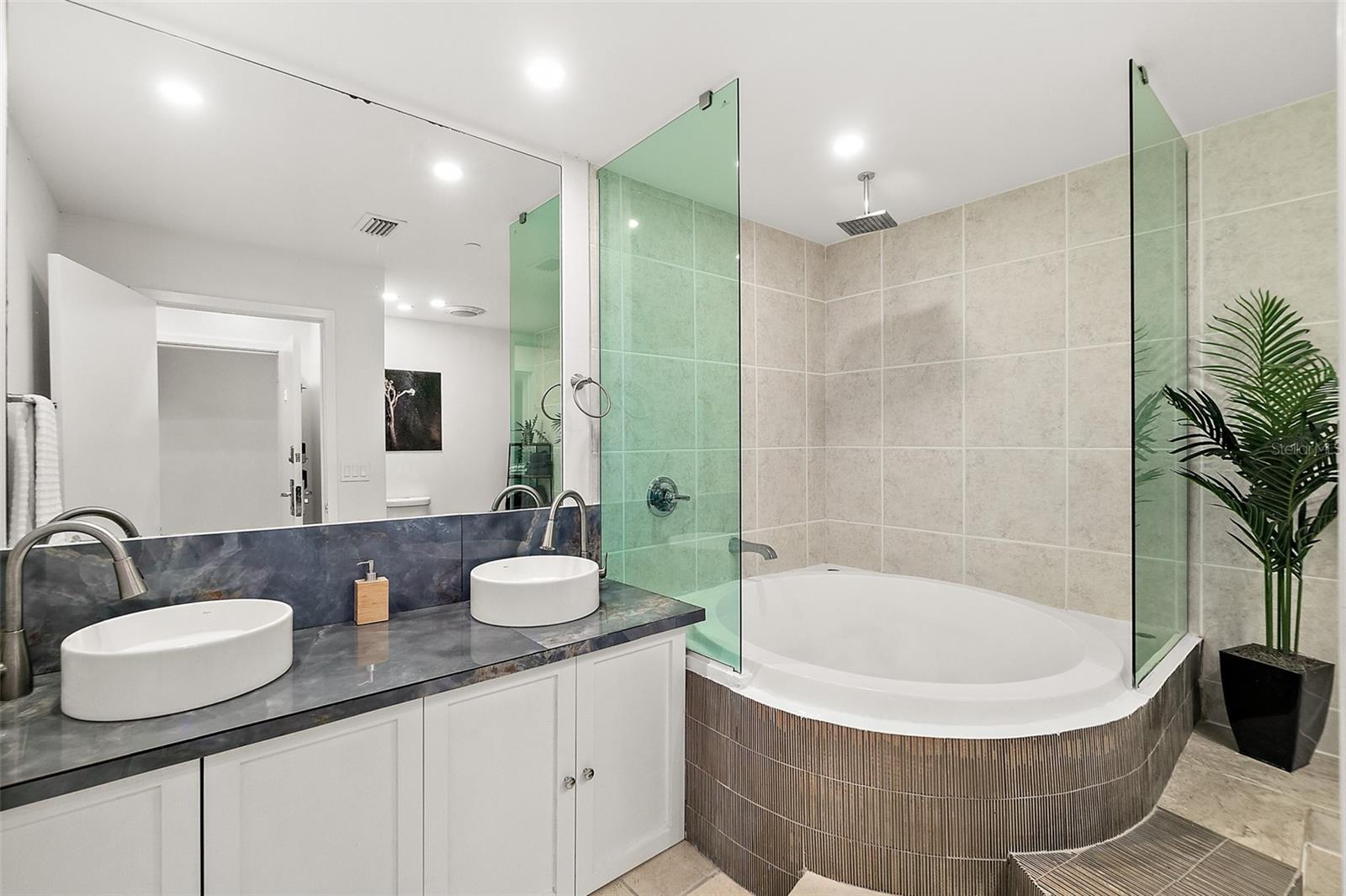 Image 7 of 24 For 101 Palm Harbor Parkway B224