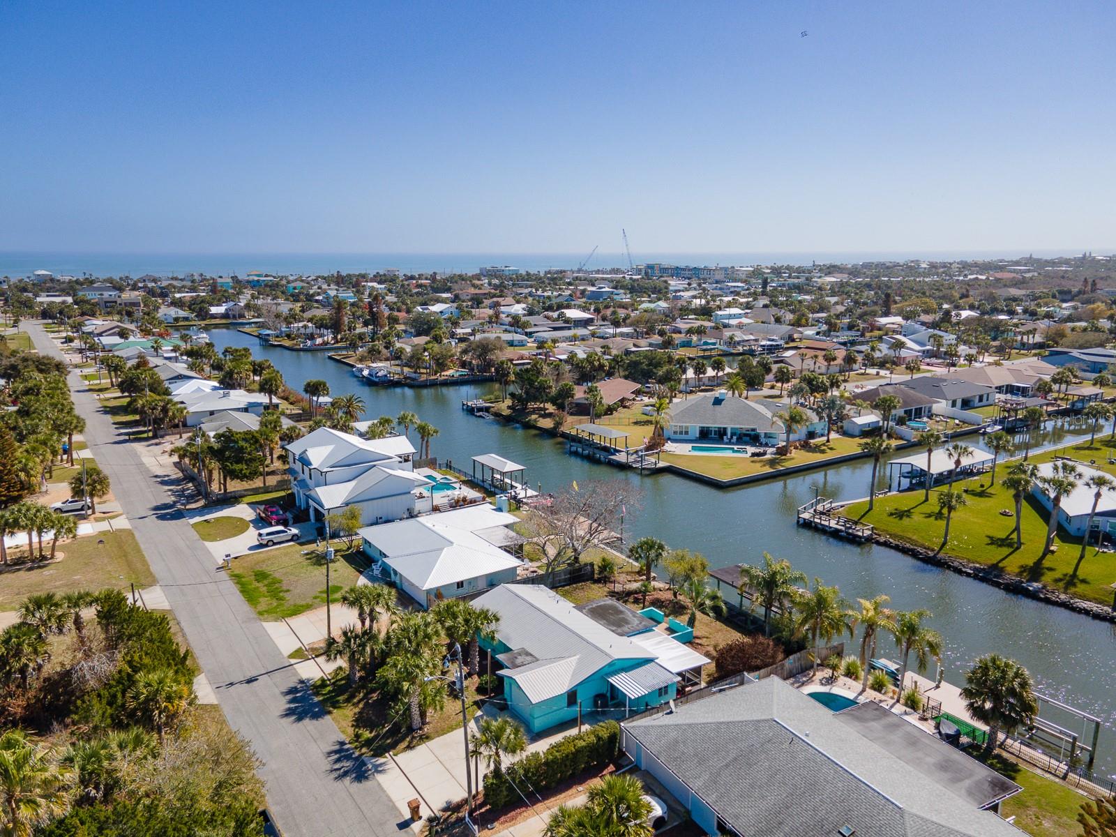 Image 12 of 15 For 304 Palm Circle