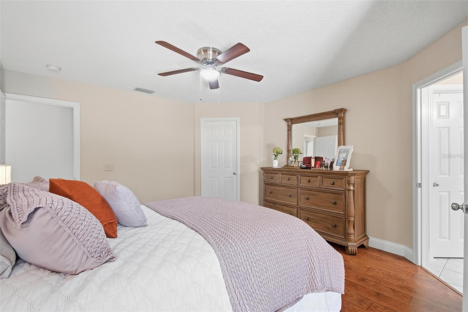 Image 24 of 62 For 129 Fort Caroline Lane