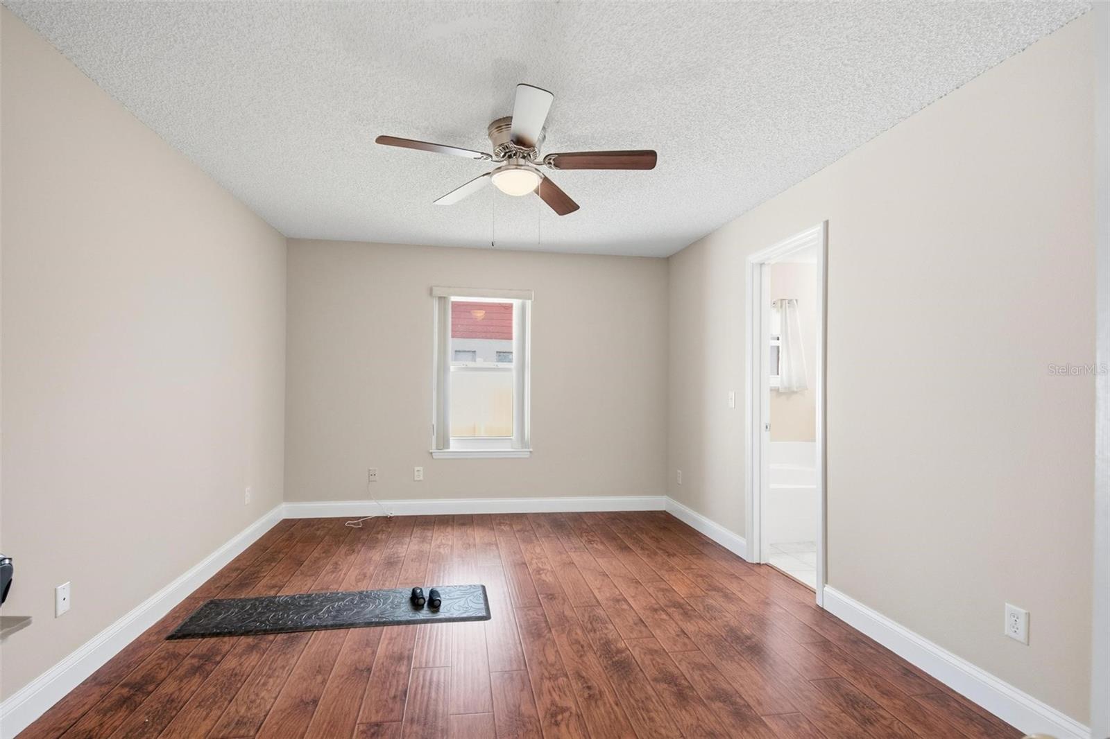 Image 32 of 62 For 129 Fort Caroline Lane