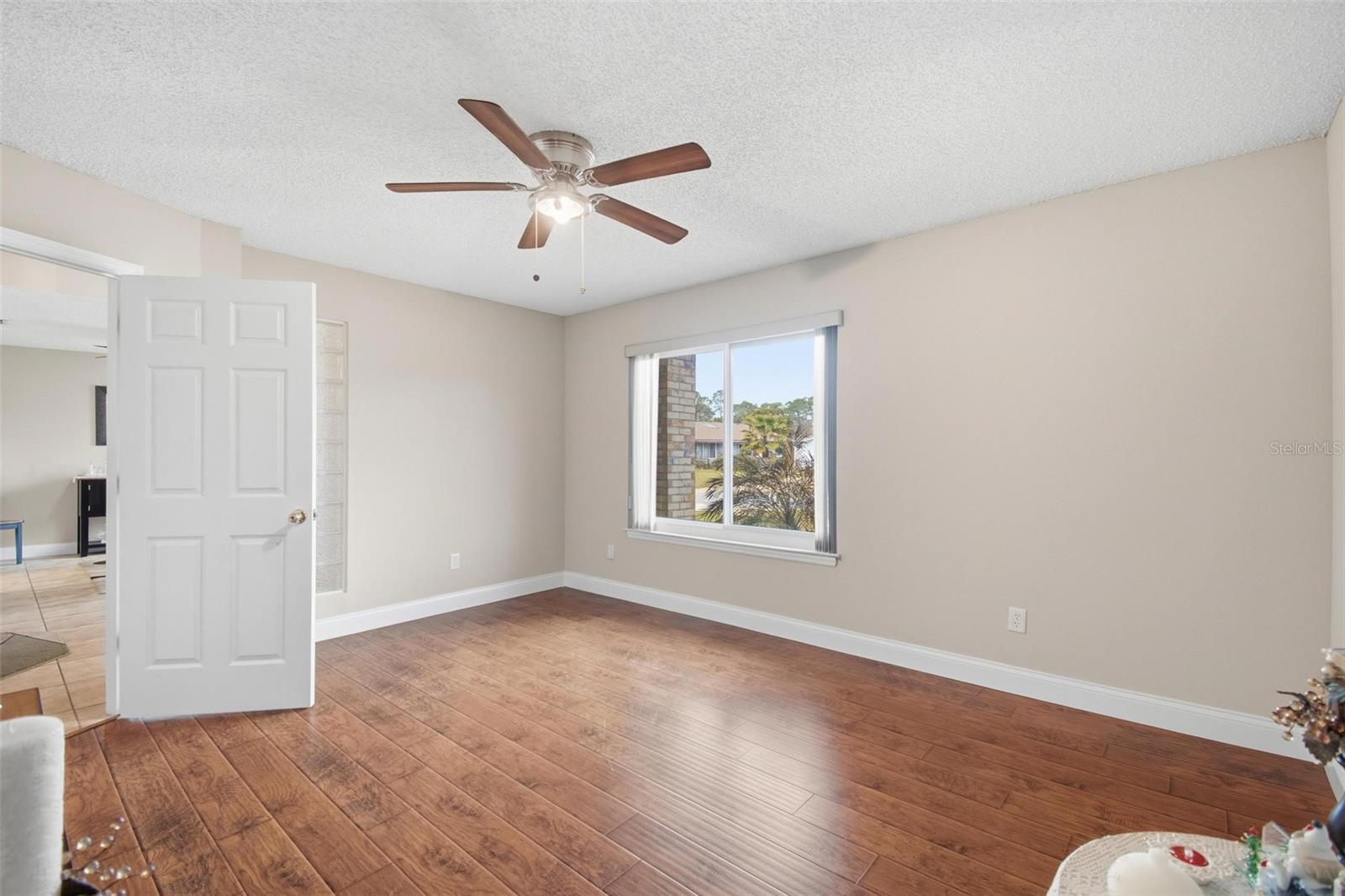 Image 36 of 62 For 129 Fort Caroline Lane