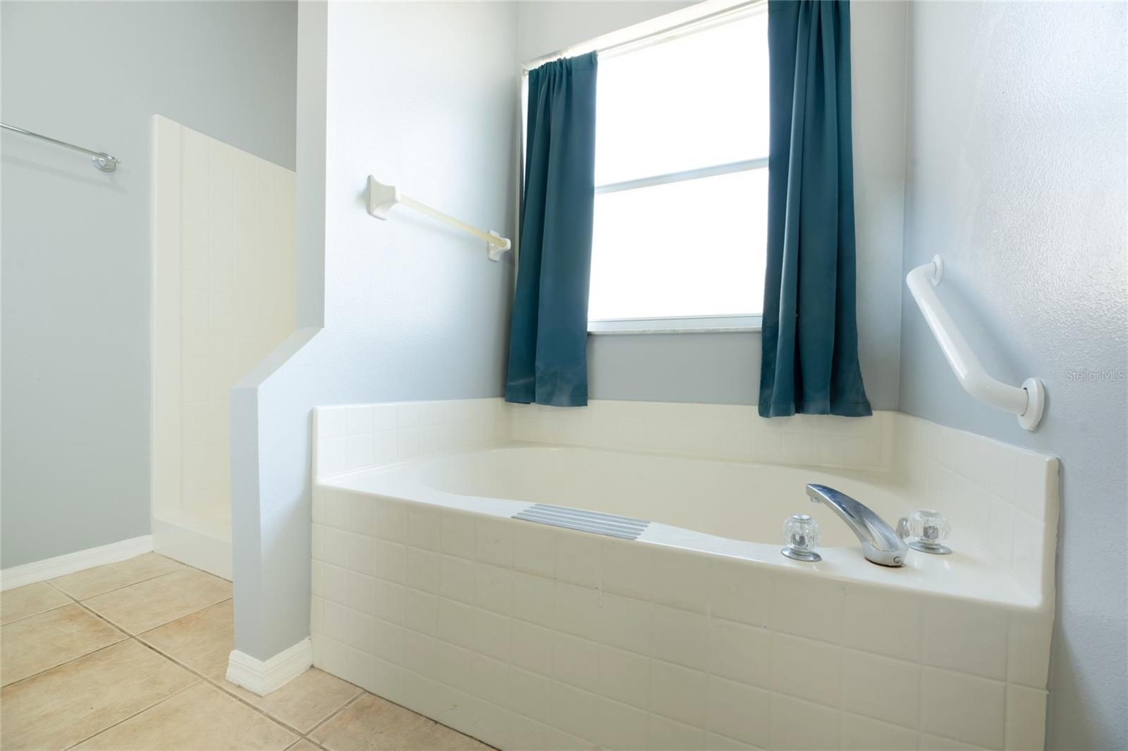 Image 10 of 42 For 11 Bayside Drive