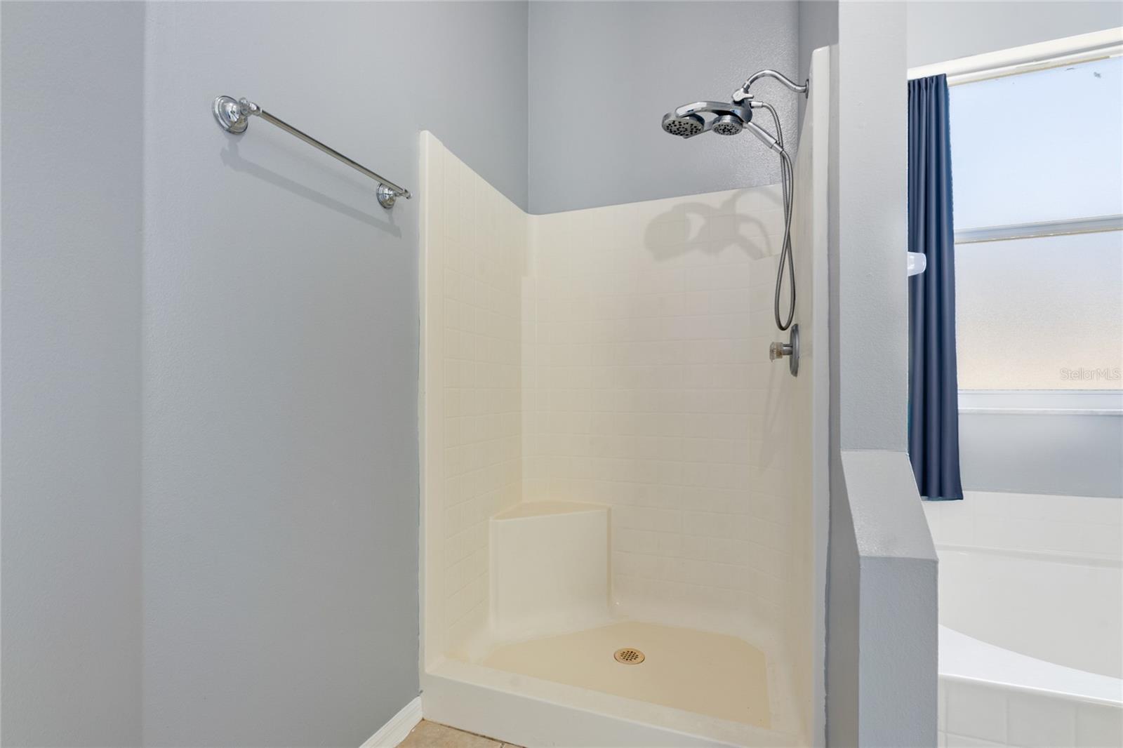 Image 11 of 42 For 11 Bayside Drive