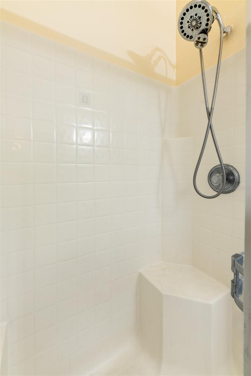 Image 24 of 42 For 11 Bayside Drive