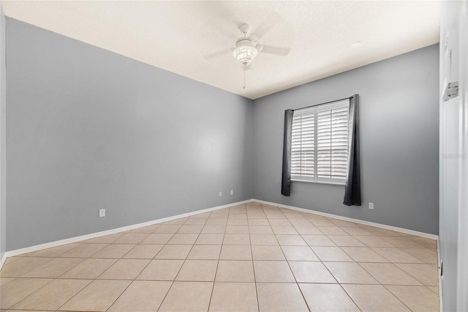 Image 5 of 42 For 11 Bayside Drive