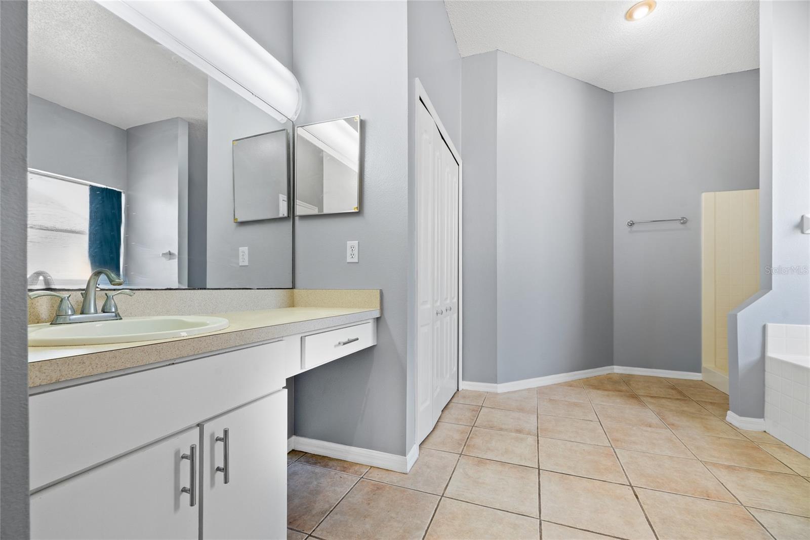 Image 8 of 42 For 11 Bayside Drive