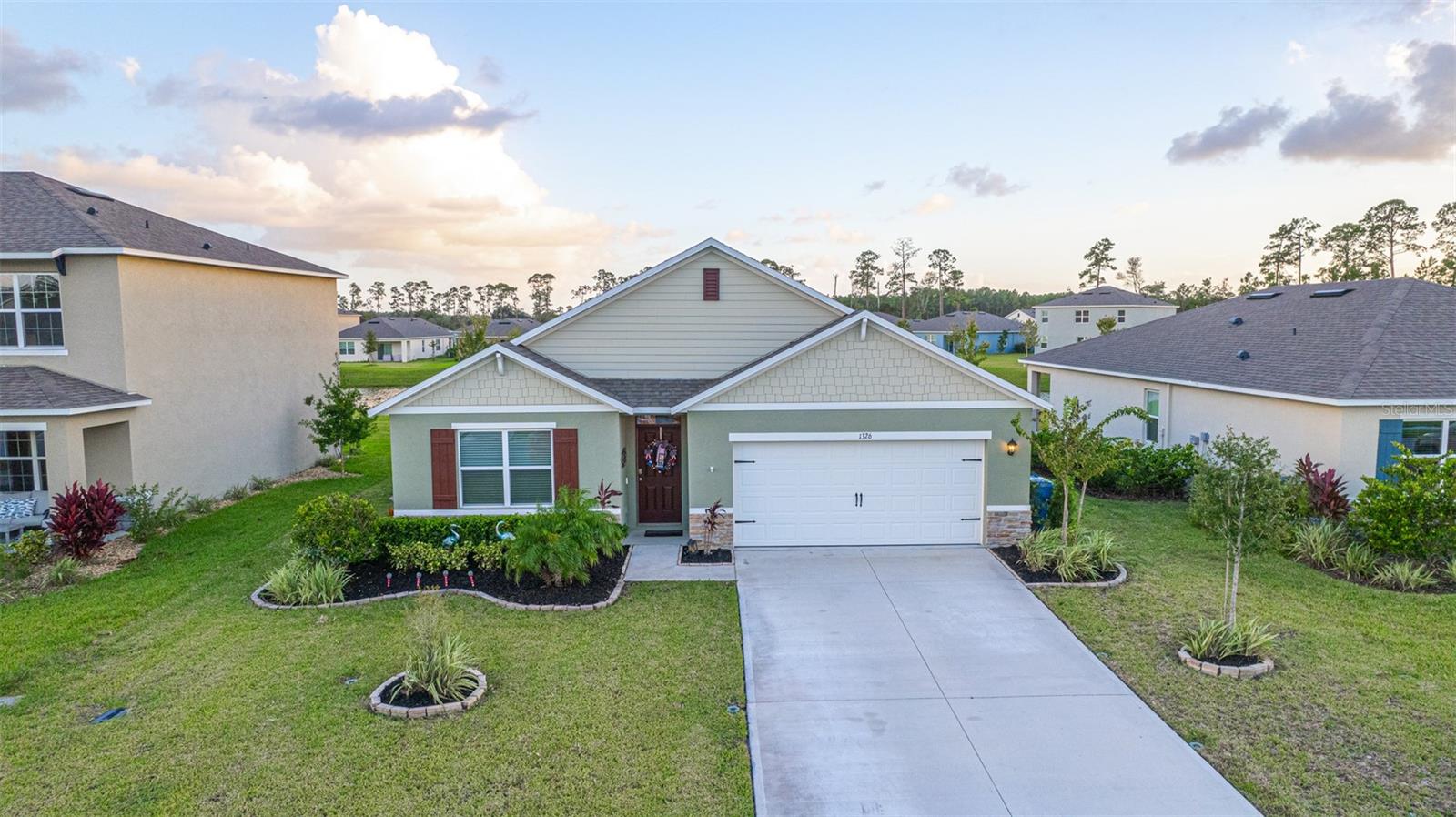 Image 4 of 34 For 1326 Middle Lake Drive