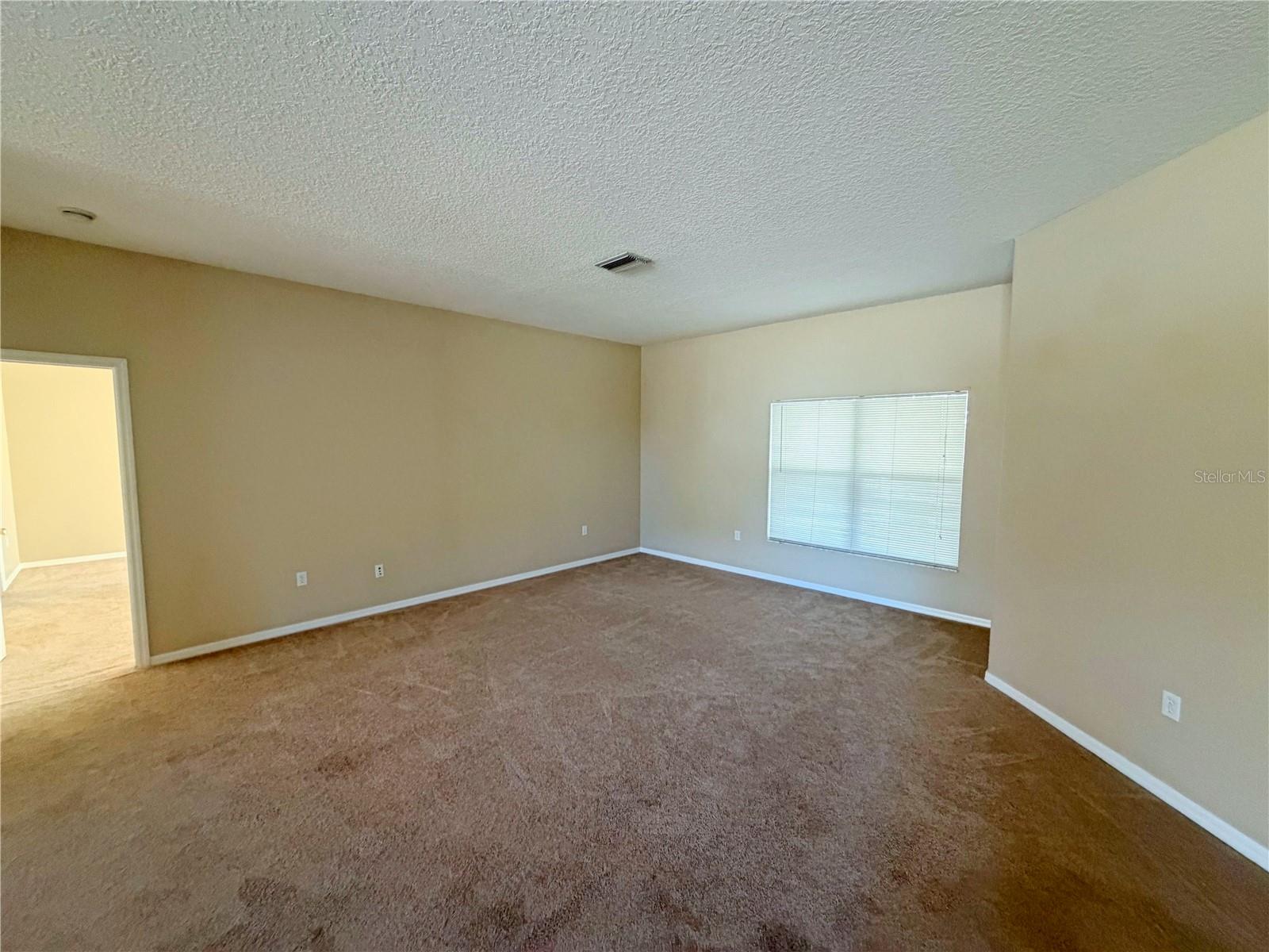 Image 4 of 20 For 72 Bickford Drive