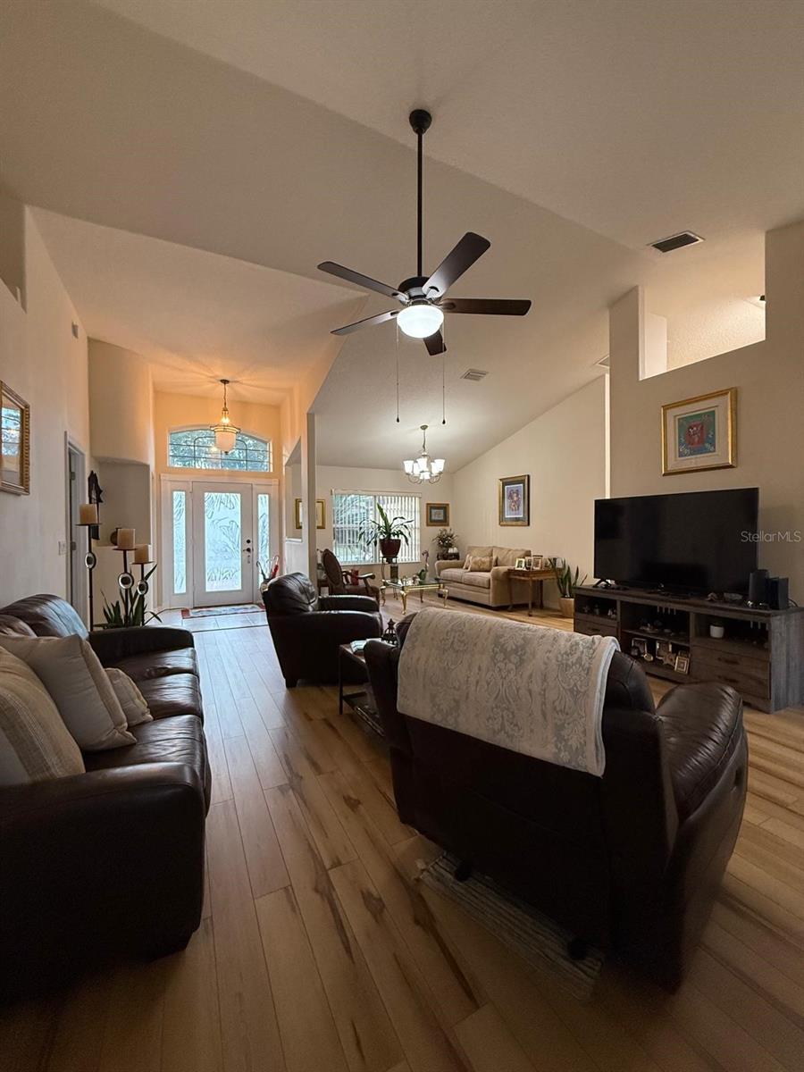 Image 14 of 97 For 23 Evansmill Lane