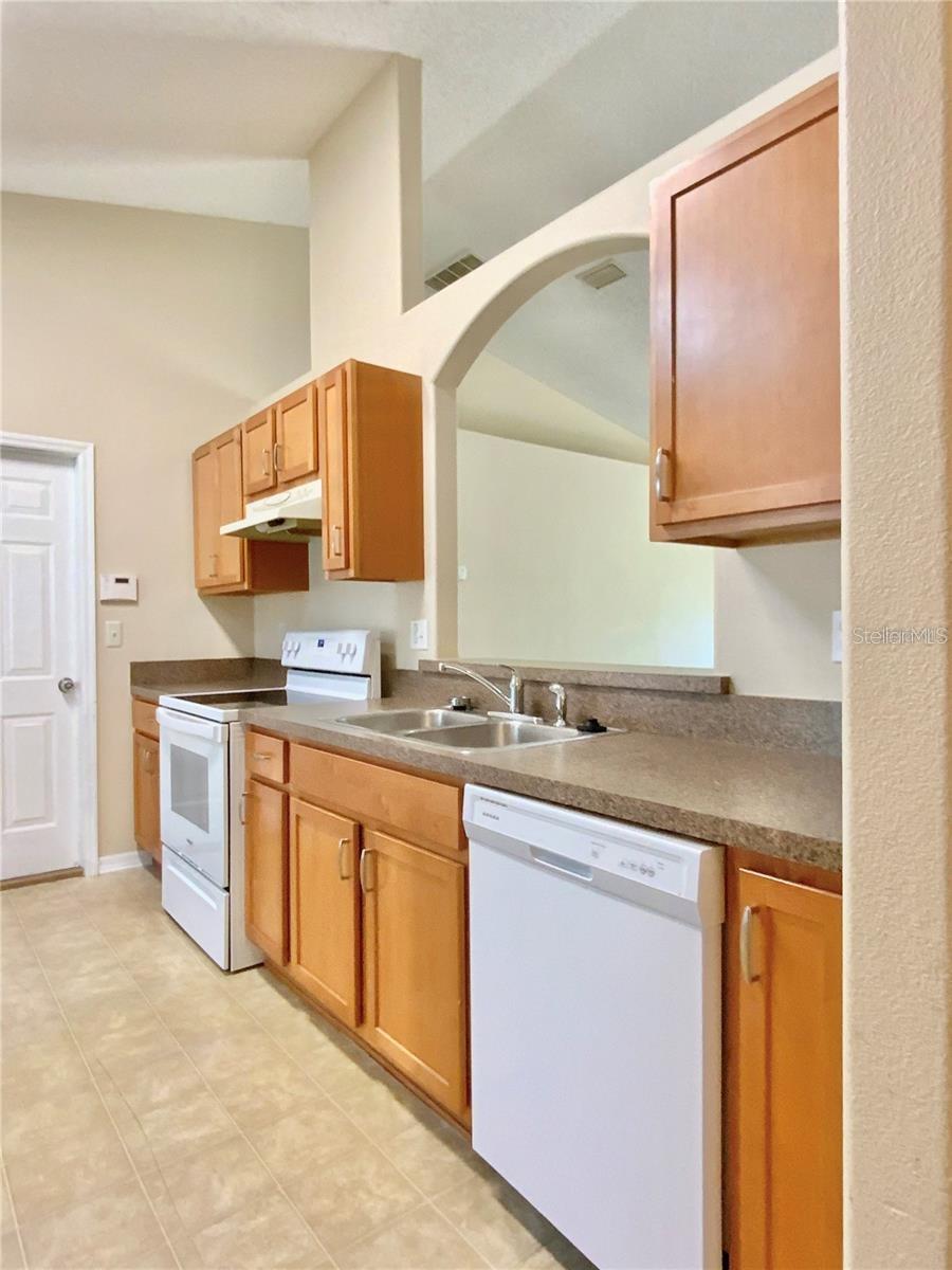 Image 2 of 17 For 48 Karas Trail