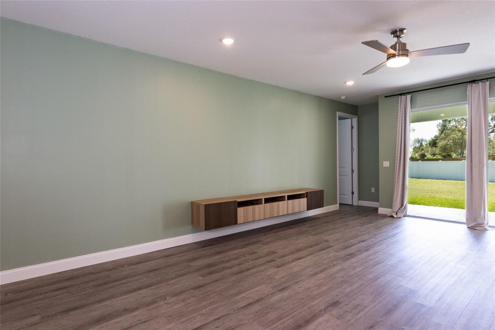 Image 25 of 51 For 50 Folson Lane