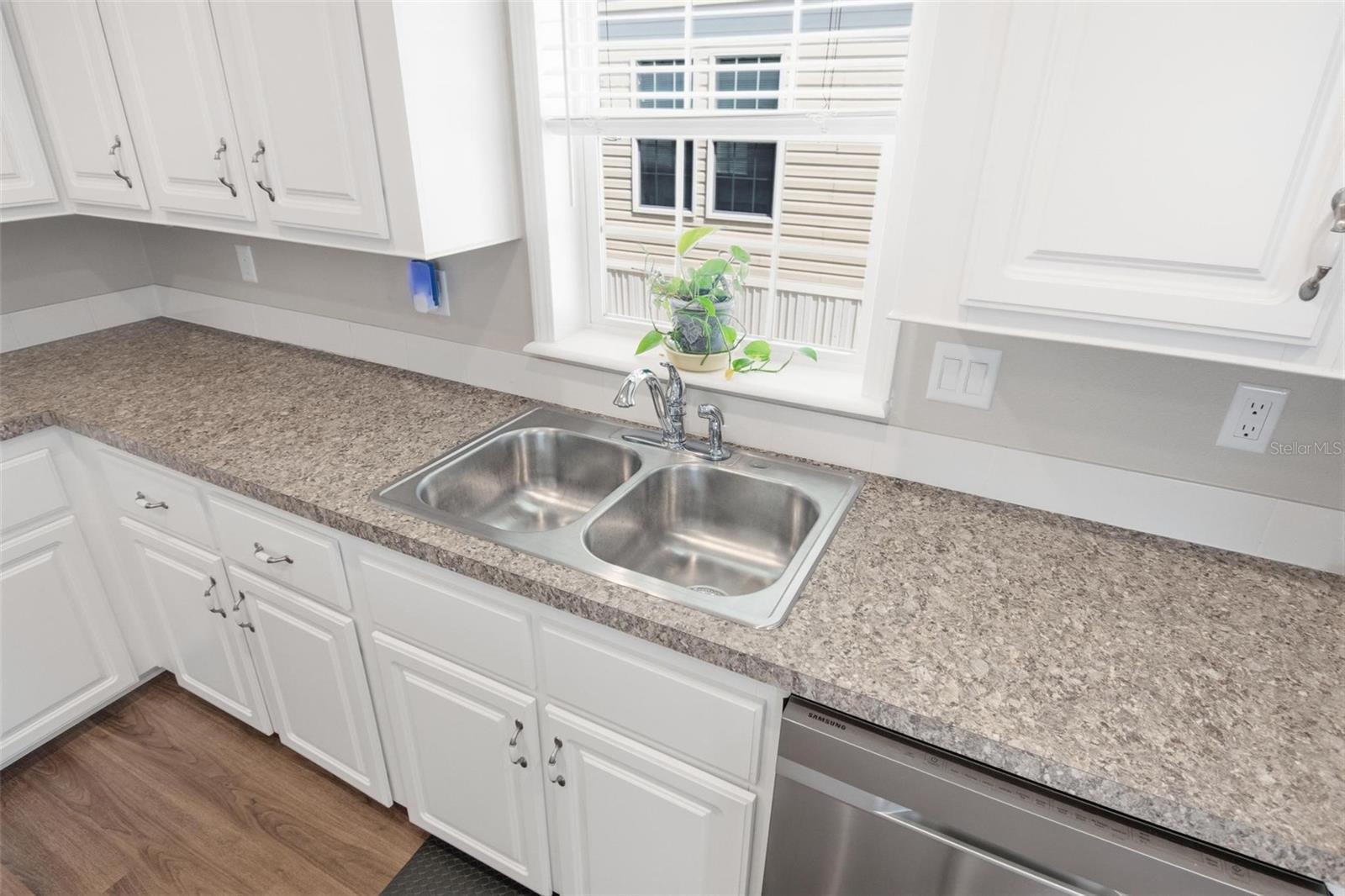 Image 12 of 67 For 188 Monitor Drive