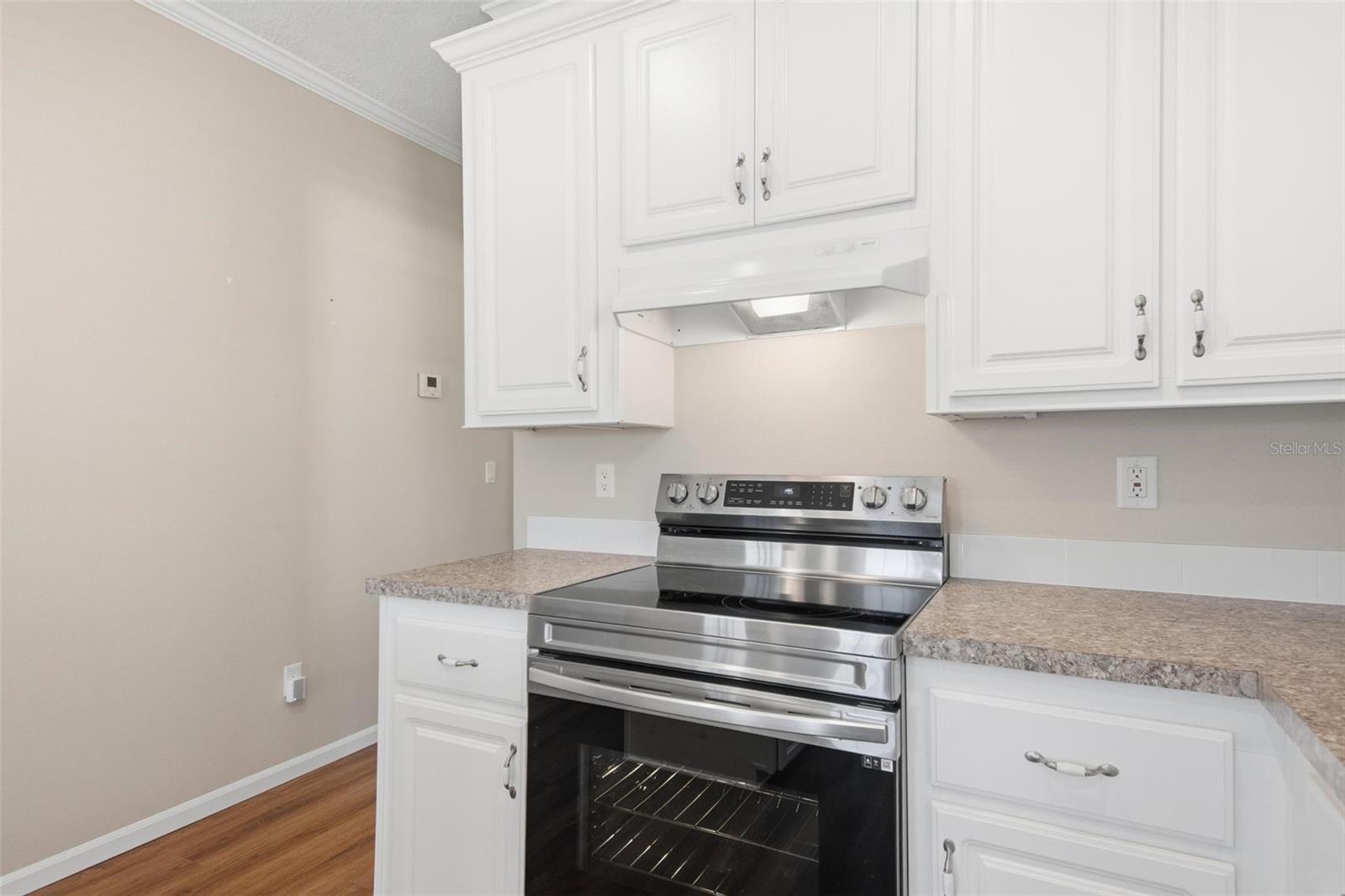 Image 13 of 67 For 188 Monitor Drive