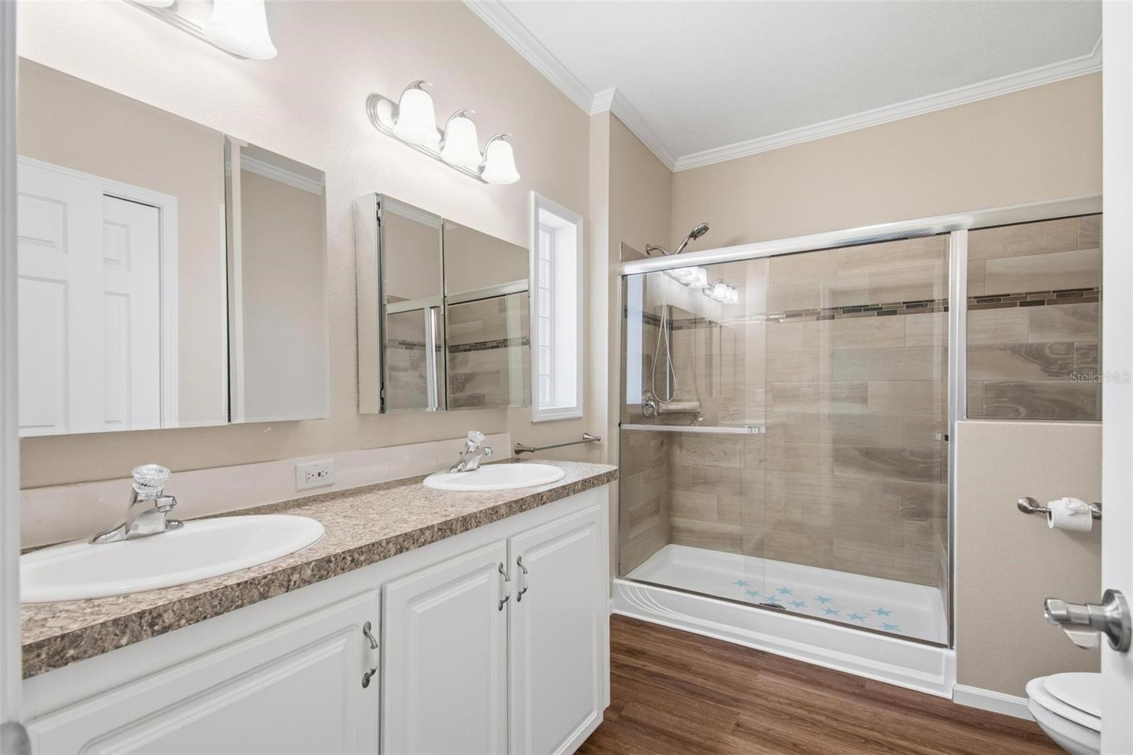 Image 26 of 67 For 188 Monitor Drive