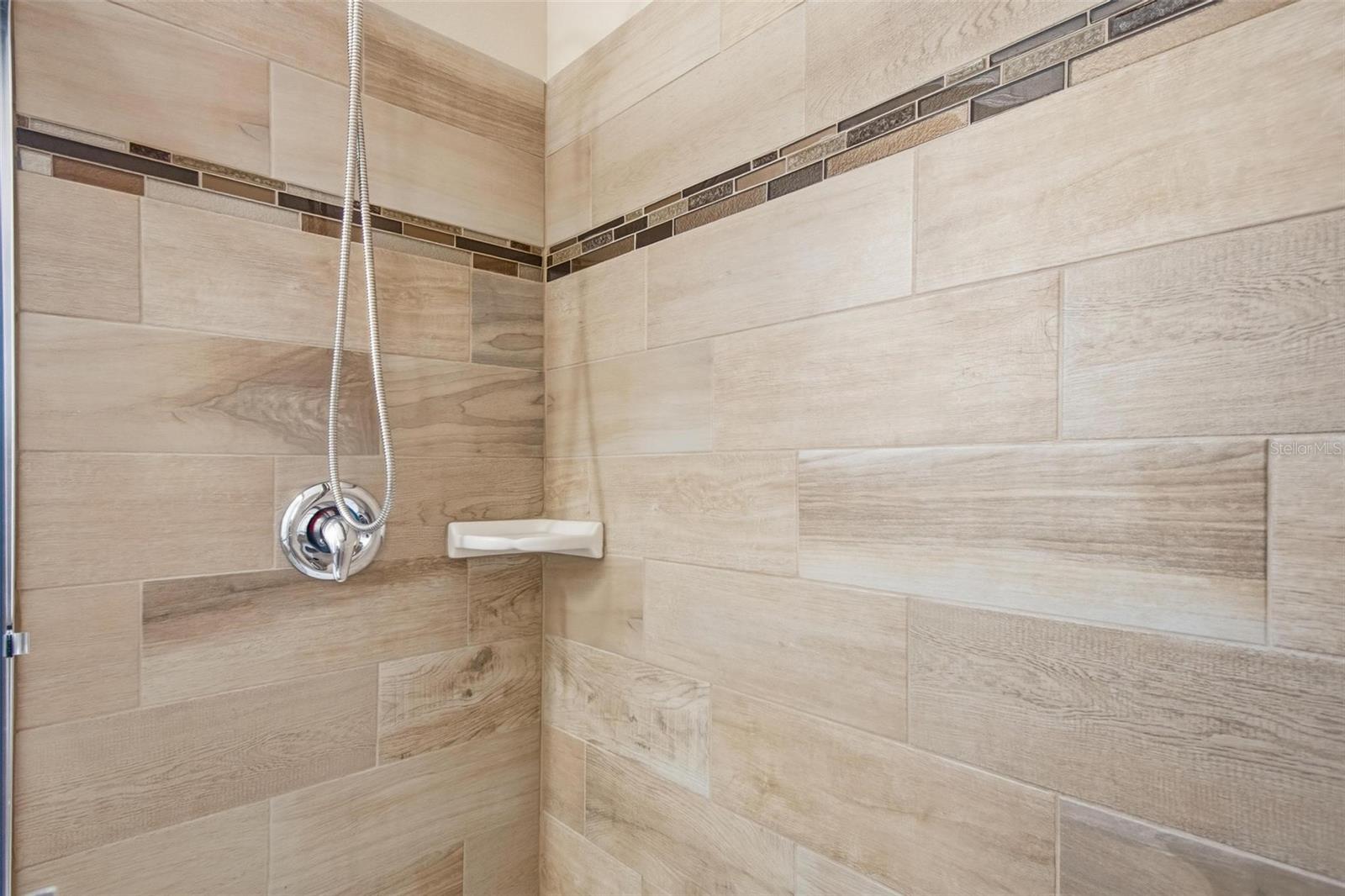 Image 28 of 67 For 188 Monitor Drive