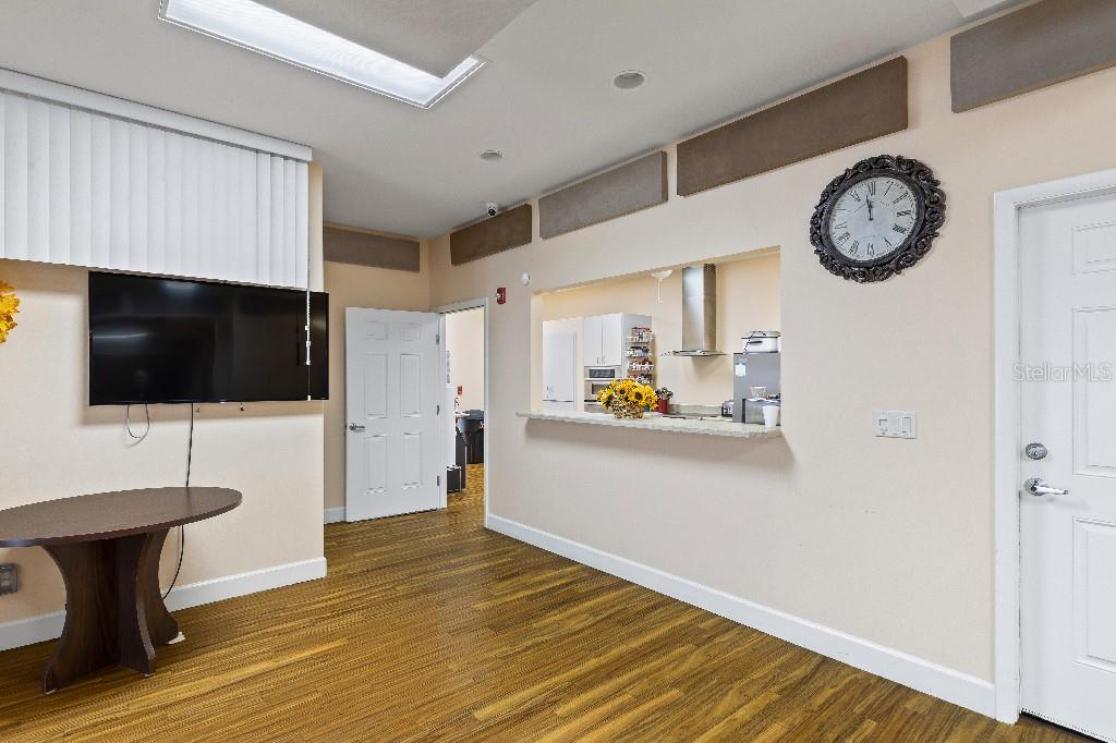 Image 48 of 67 For 188 Monitor Drive