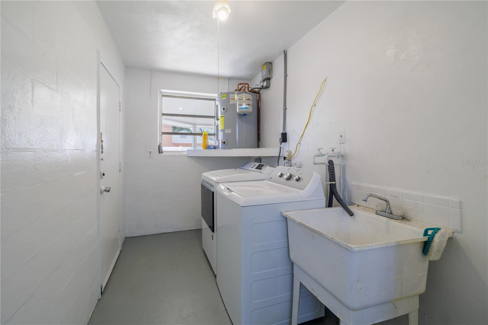 Image 17 of 23 For 1016 Cherokee Ranch Road