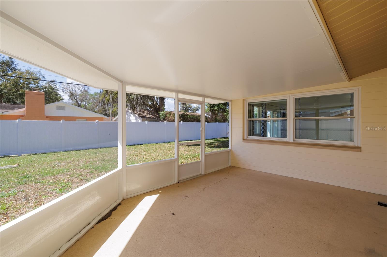 Image 19 of 23 For 1016 Cherokee Ranch Road