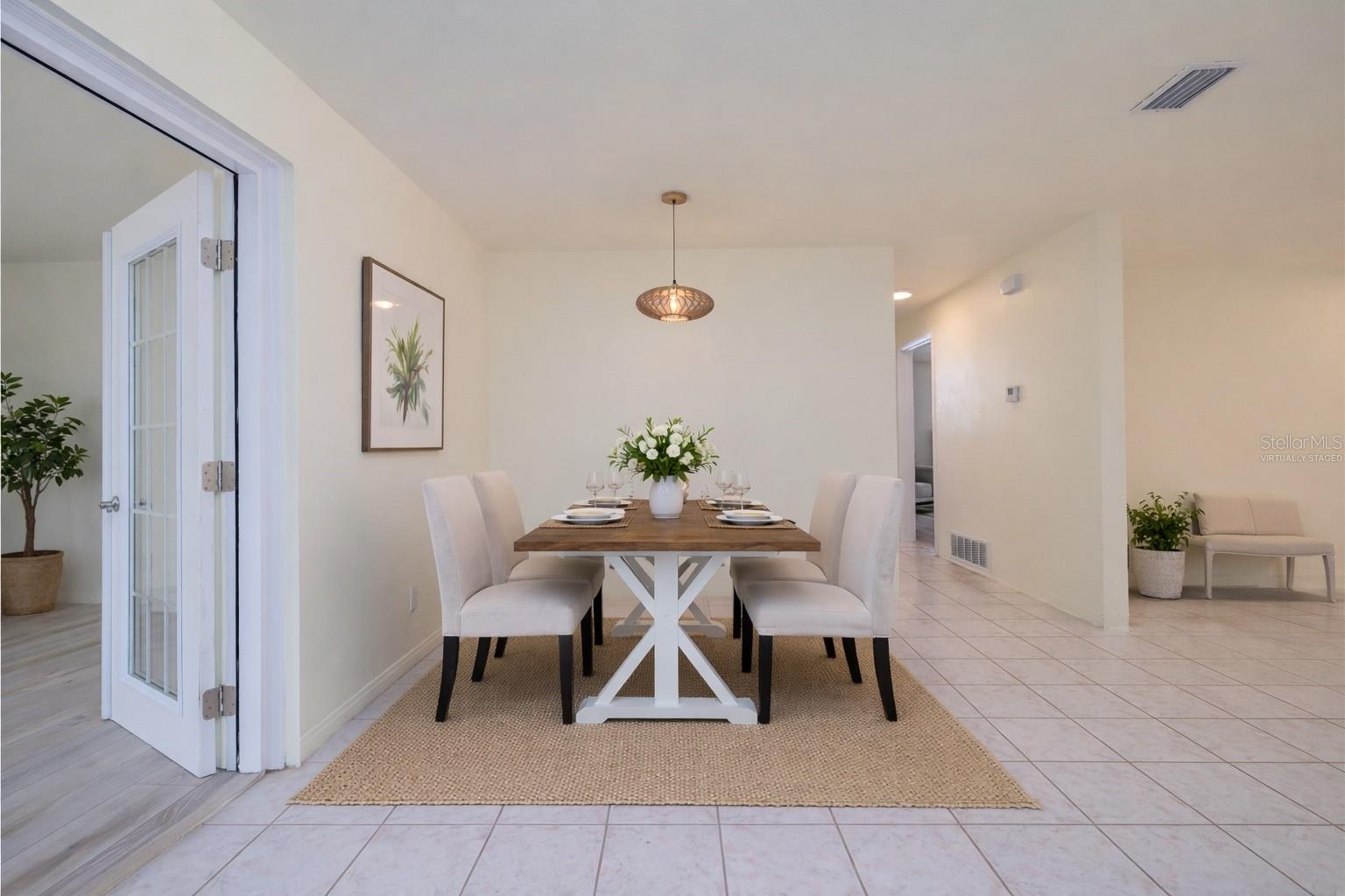 Image 6 of 23 For 1016 Cherokee Ranch Road