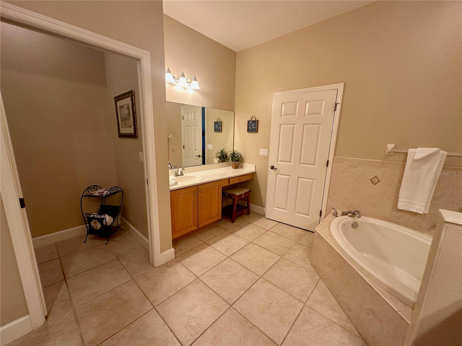 Image 14 of 64 For 600 Cinnamon Beach Way 531