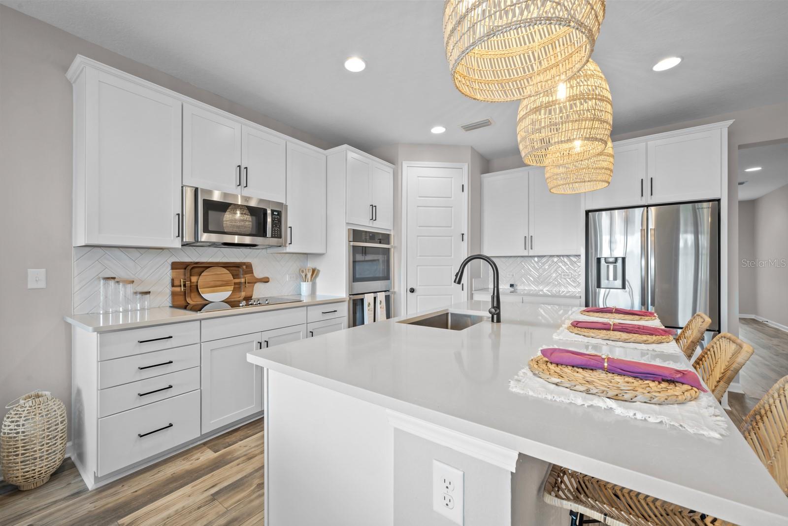 Image 13 of 90 For 41 Los Lagos Boulevard