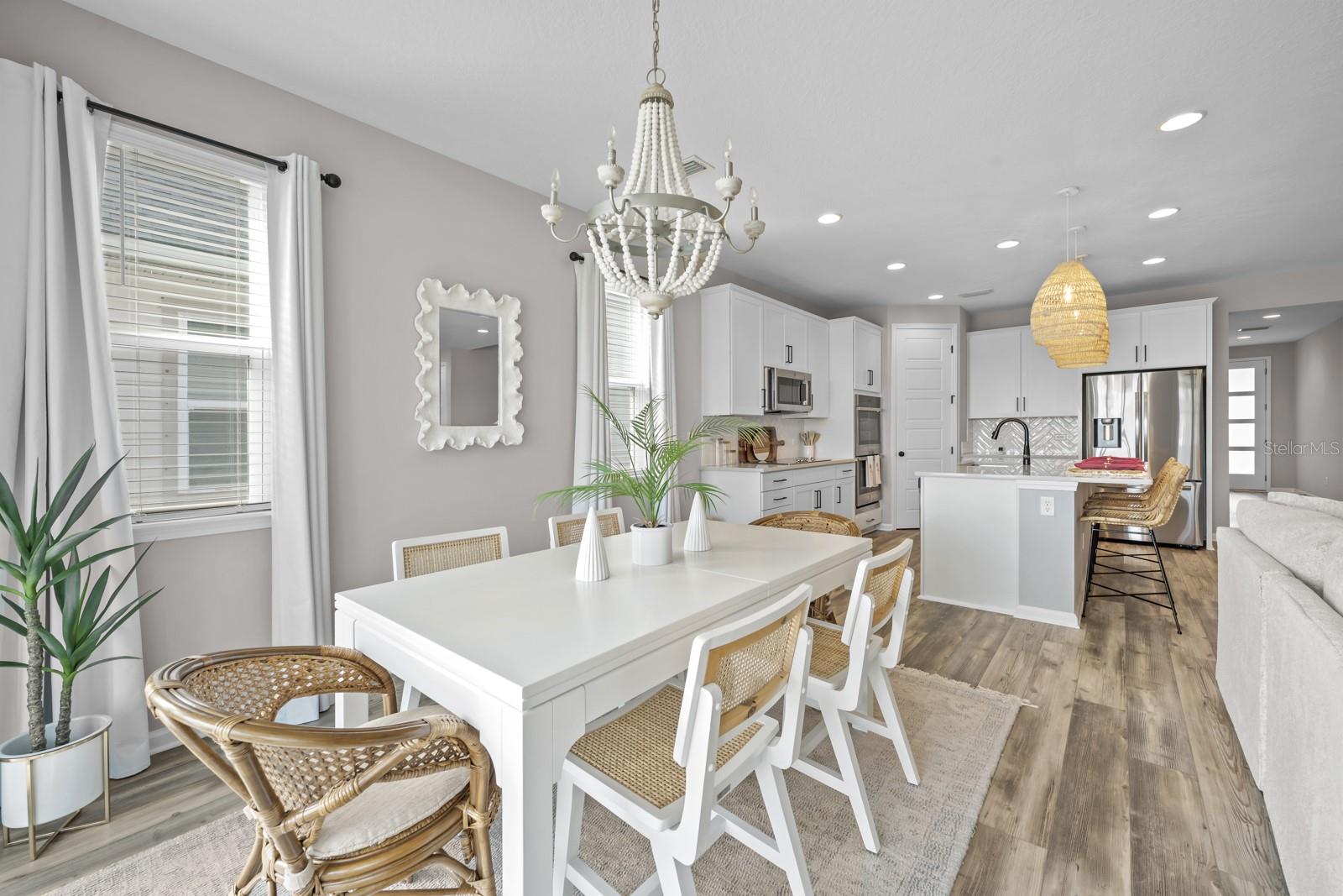 Image 19 of 90 For 41 Los Lagos Boulevard