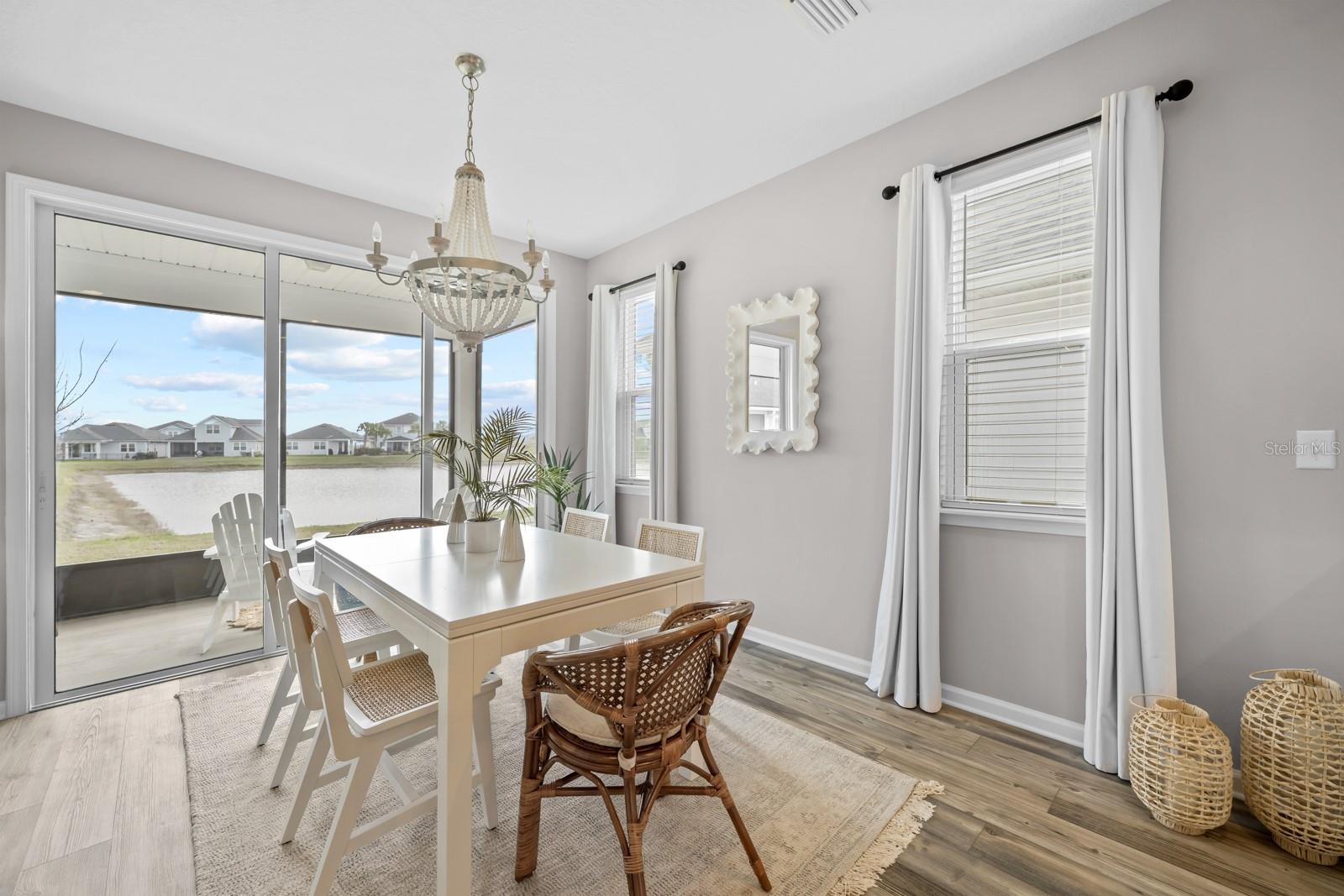 Image 20 of 90 For 41 Los Lagos Boulevard