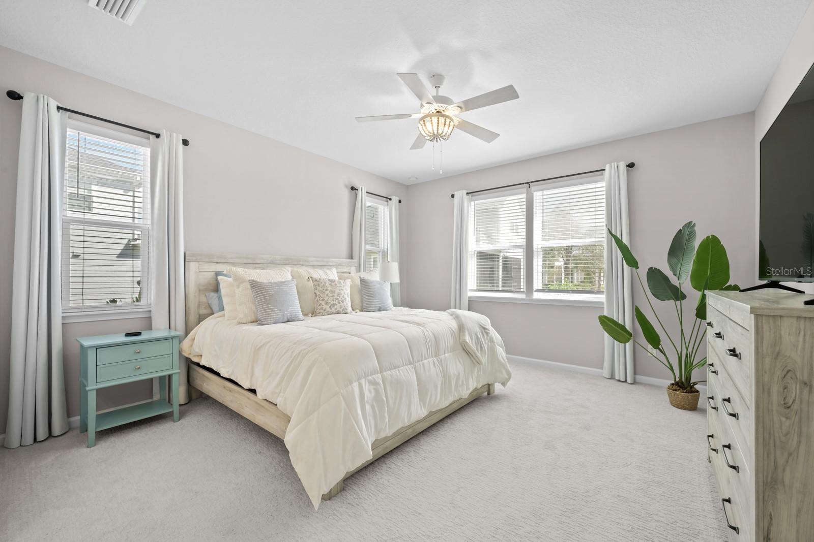 Image 26 of 90 For 41 Los Lagos Boulevard