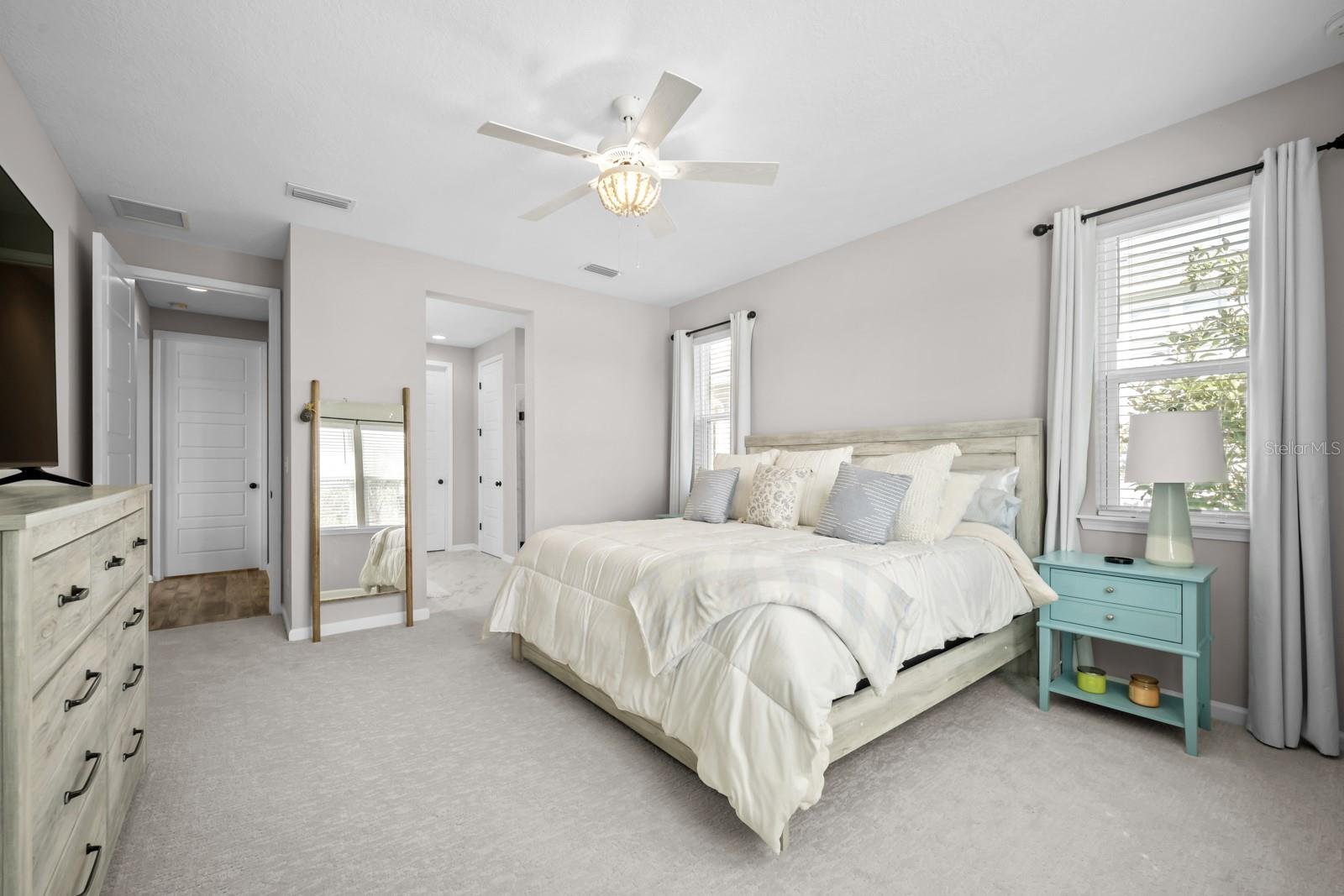 Image 27 of 90 For 41 Los Lagos Boulevard