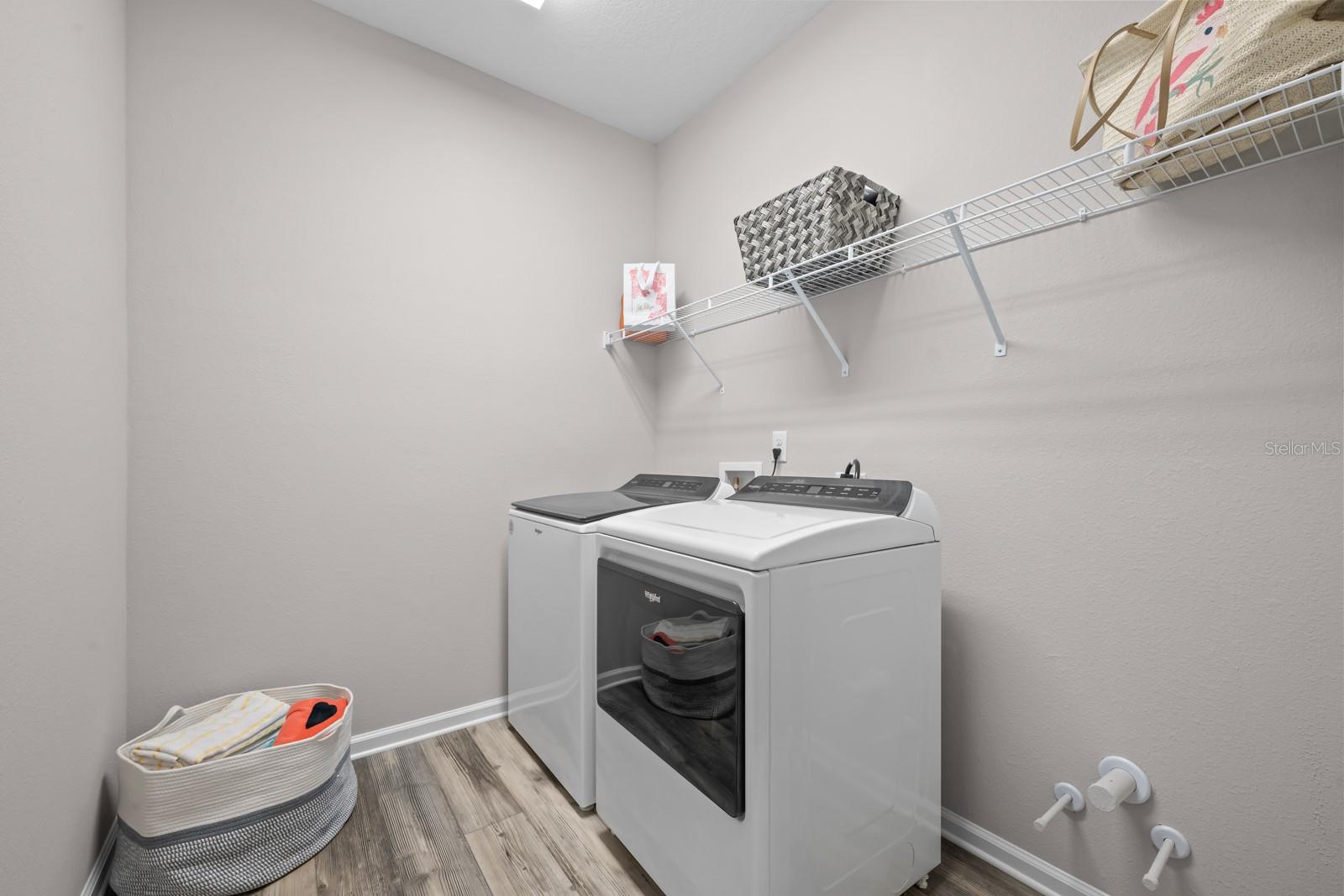 Image 35 of 90 For 41 Los Lagos Boulevard