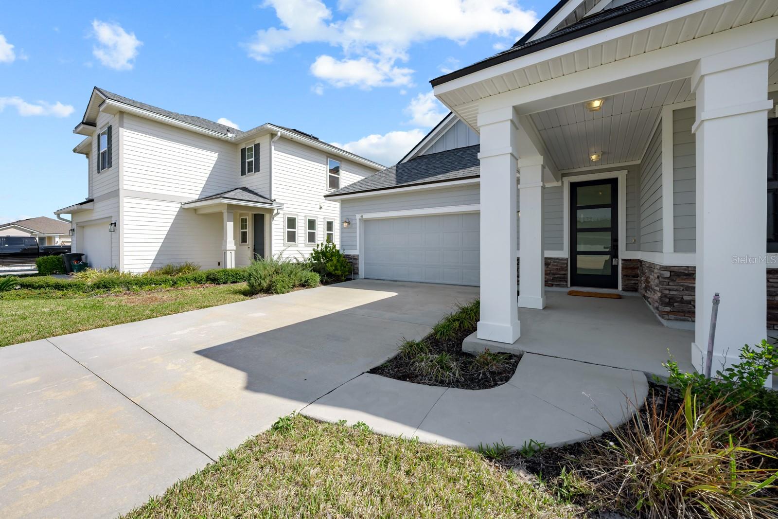 Image 5 of 90 For 41 Los Lagos Boulevard