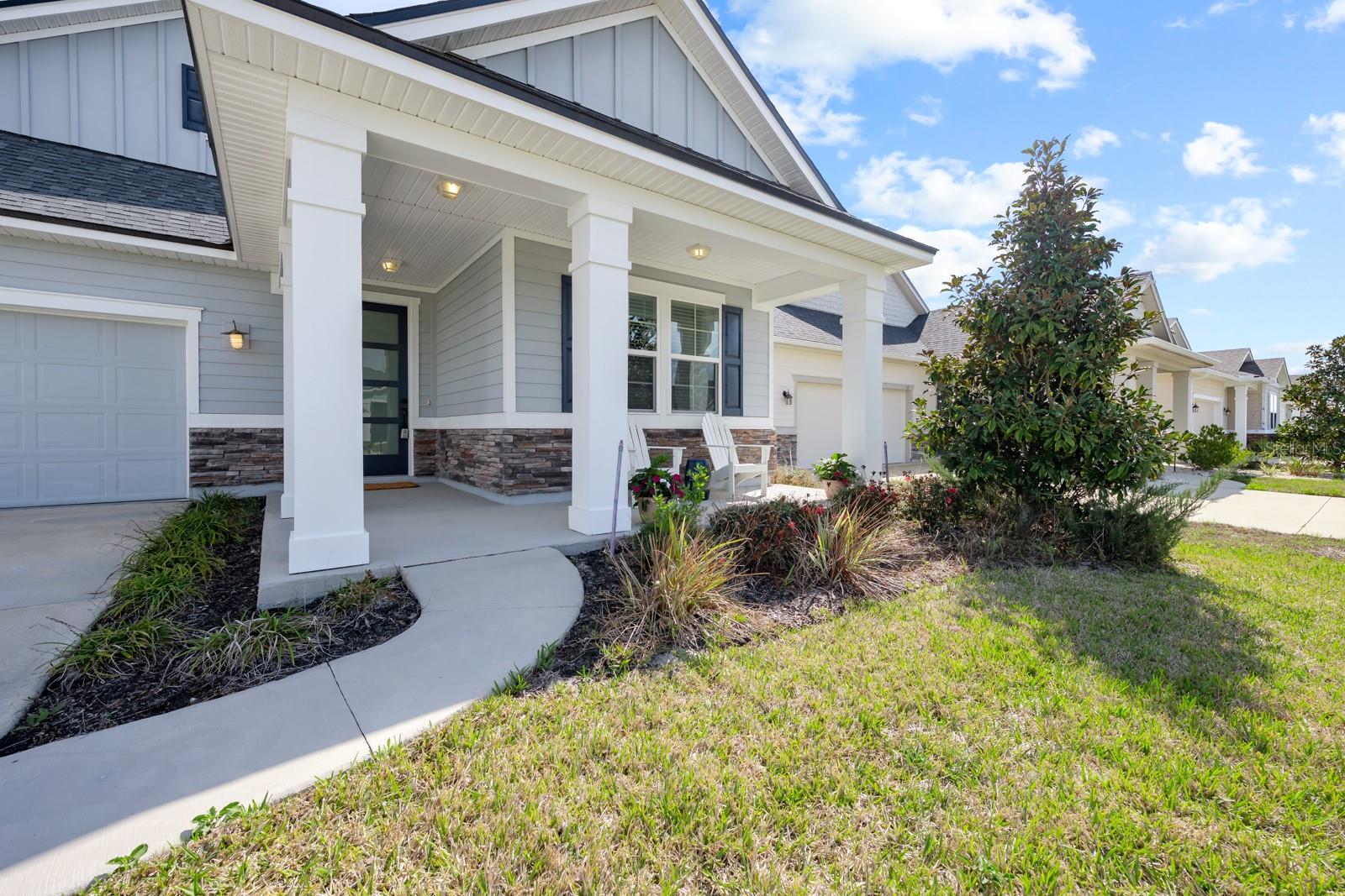 Image 6 of 90 For 41 Los Lagos Boulevard