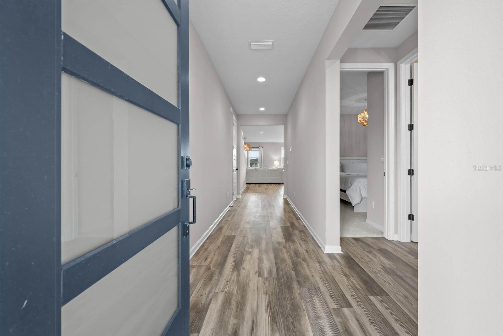 Image 9 of 90 For 41 Los Lagos Boulevard