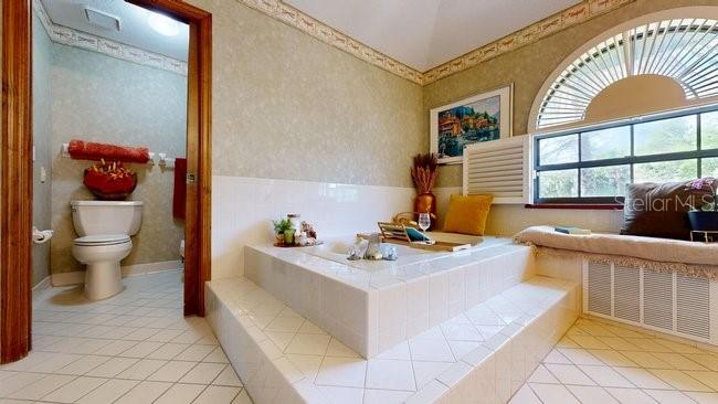 Image 15 of 51 For 16 Crandell Court