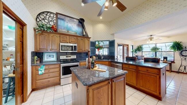 Image 20 of 51 For 16 Crandell Court