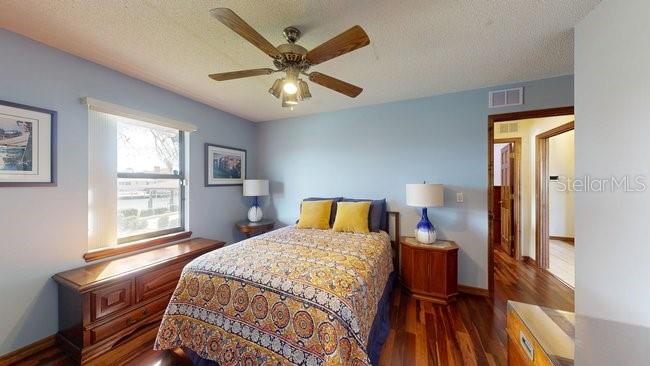 Image 28 of 51 For 16 Crandell Court