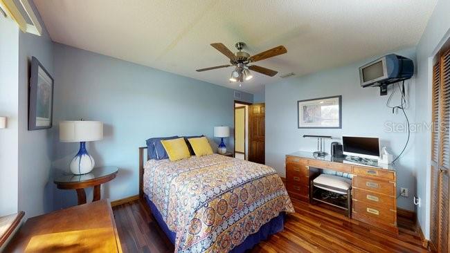 Image 29 of 51 For 16 Crandell Court